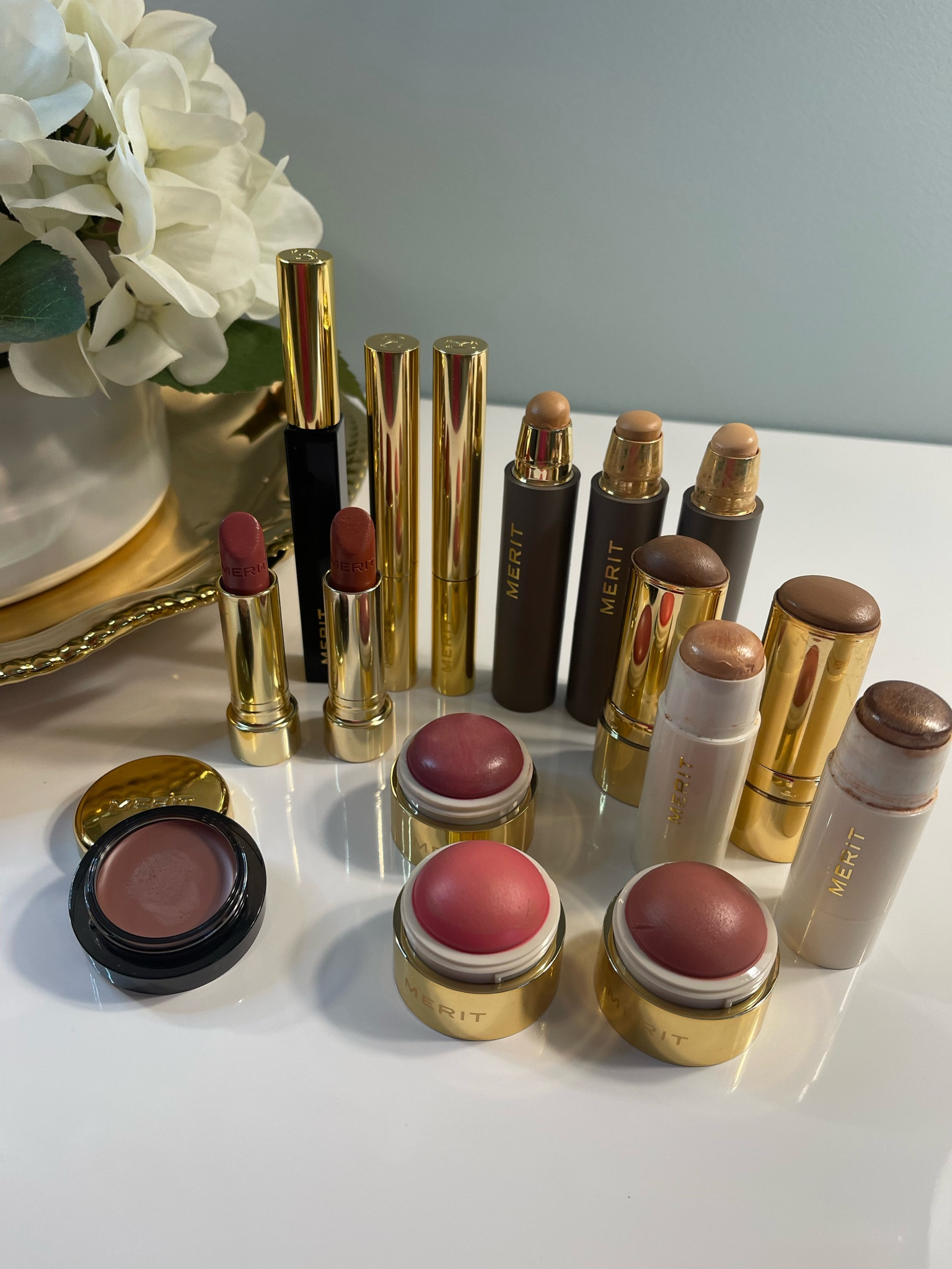 Hey beauties! 🌸 Are you ready to elevate your everyday makeup routine with a touch of timeless elegance? Today, I’m sharing my complete makeup look using the fabulous Merit beauty products. These gems are perfect for creating a natural, glowy finish that enhances your features without feeling heavy. 

Get ready to see the transformation from bare-faced to effortlessly chic using:
* Minimalist Stick: Your go-to for flawless, lightweight coverage. Colors- Ochre, Camel, Suede
* Bronze Balm: Adds the perfect sun-kissed warmth to your complexion. Colors- Seine, Leo
* Day Glow: A highlighting stick for that radiant, dewy finish. Colors- Citrine, Solstice
* Flush Balm: Gives your cheeks a beautiful, natural flush of color. Colors- Beverly Hills, Stockholm, Cheeky
* Brow 1980: Sculpt and define your brows for a polished look. Colors- Blonde, Brown
* Solo Shadow: A single eyeshadow for a subtle pop of color. Color- Social
* Clean Lash Mascara: Lengthens and lifts your lashes to perfection.
* Signature Lip: The final touch for soft, kissable lips. Colors- Ginger, Millenial
* Brush No.1
* Brush No.2

💄 Shop all these amazing Merit beauty products through my links and transform your daily makeup routine. 

Ready to glow up? Don't forget to like, comment, and share this reel with your friends who love a simple yet sophisticated makeup look. Follow for more timeless style tips and beauty tutorials! 

#meritbeauty
#gifted
#EverydayMakeup 
#TimelessBeauty 
#MeritBeauty 
#NaturalGlam 
#EffortlessChic

The Minimalist stick - Ochre, Camel, Suede
Bronze Balm - Seine, Leo
Day Glow - Citrine, Solstice
Flush Balm - Beverly Hills, Stockholm, Cheeky
Brow 1980 - Blonde, Brown
Solo Shadow - Social
Clean Lash Mascara - Perfect Black
Signature Lip - Ginger, Millenial
Brush No.1
Brush No.2

#LTKBeauty #LTKCyberWeek #LTKOver40