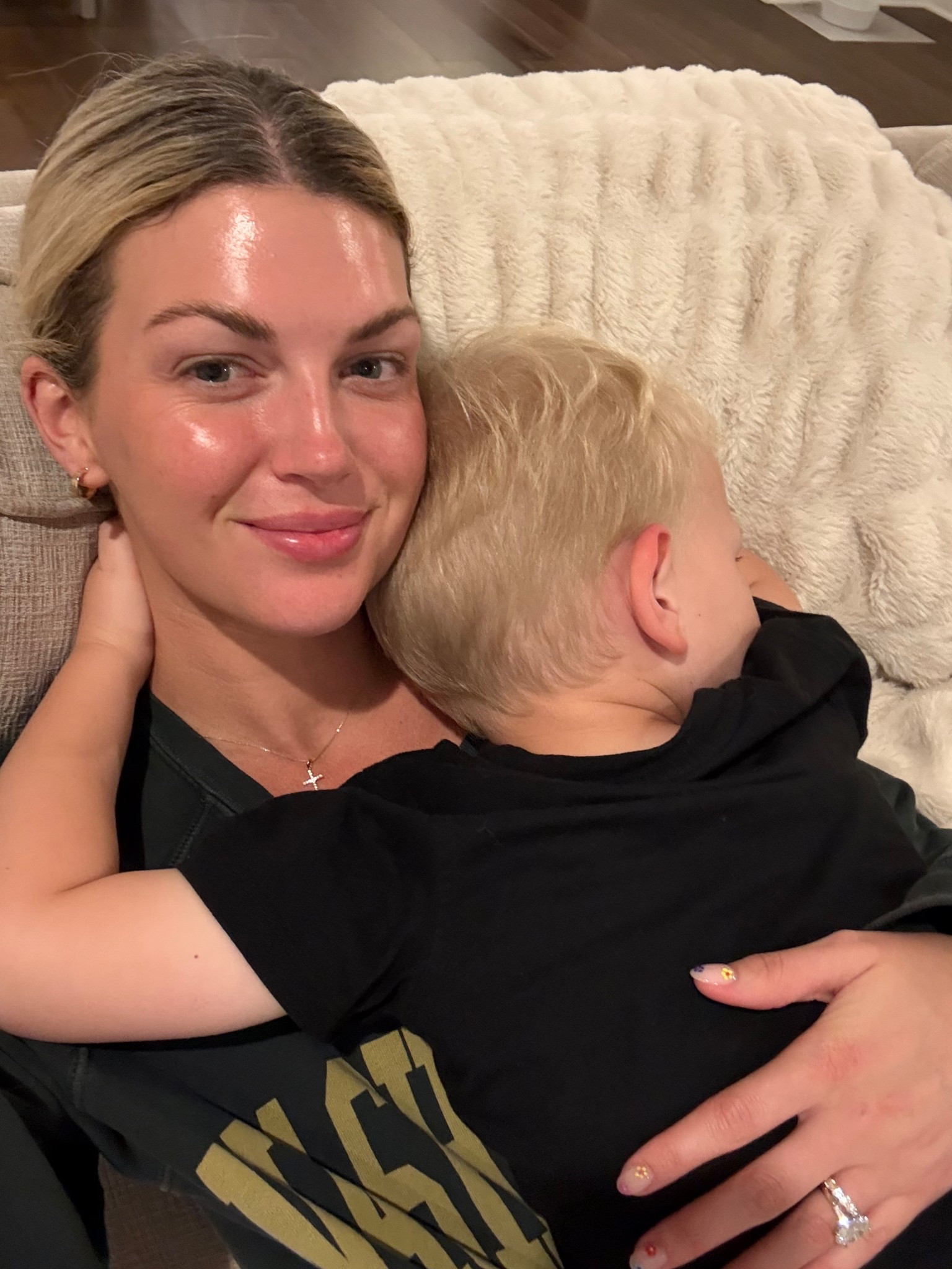 Sunscreen In shade medium 
Blush stain in shade cool girl 