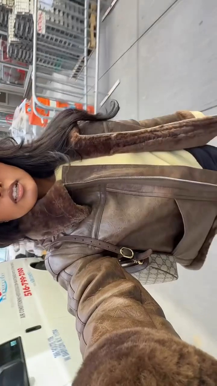 kicking off the holiday season in nyc✨ new york during the holidays just hits different!! thank you @dynamiteclothing for the sweetest trip🤍

#travelvlog #holidayvlog #holidays #sponspored