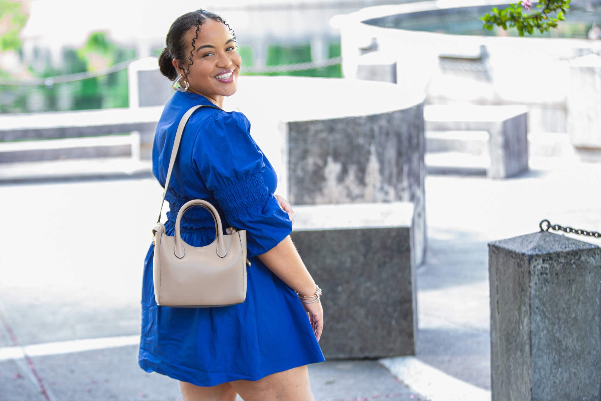 Curvy fashion, blue dress, woman’s dress, midsize dress, v cut dress, casual dress, genuine leather handbag, casual outfit 

#LTKFindsUnder50 #LTKMidsize #LTKItBag