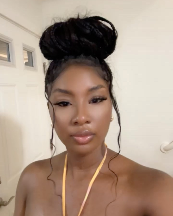 Shine bright like a diamond #vaselineradiantoil#vaselineglow 

#LTKBeauty #LTKxNSale #LTKStyleTip