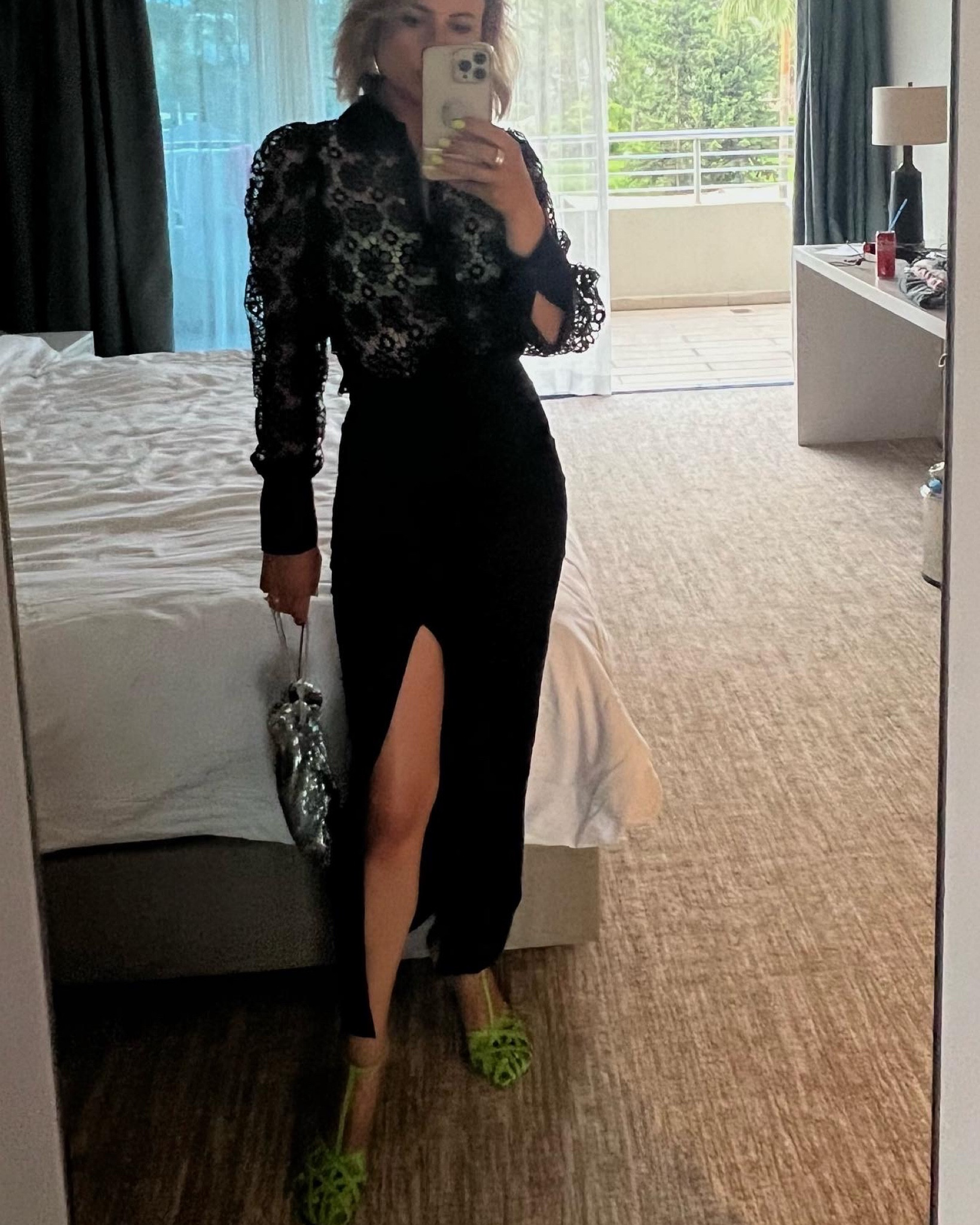 Black with pop of Green/ Perfect OOTN 

#LTKFind #LTKunder100 #LTKeurope