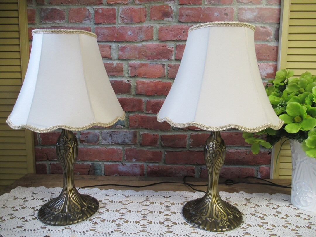 Gold Metal Brass Table Lamp With Shade,, VINTAGE Lighting,, Desk Lamp.. Living Room Lighting,, So... | Etsy (US)