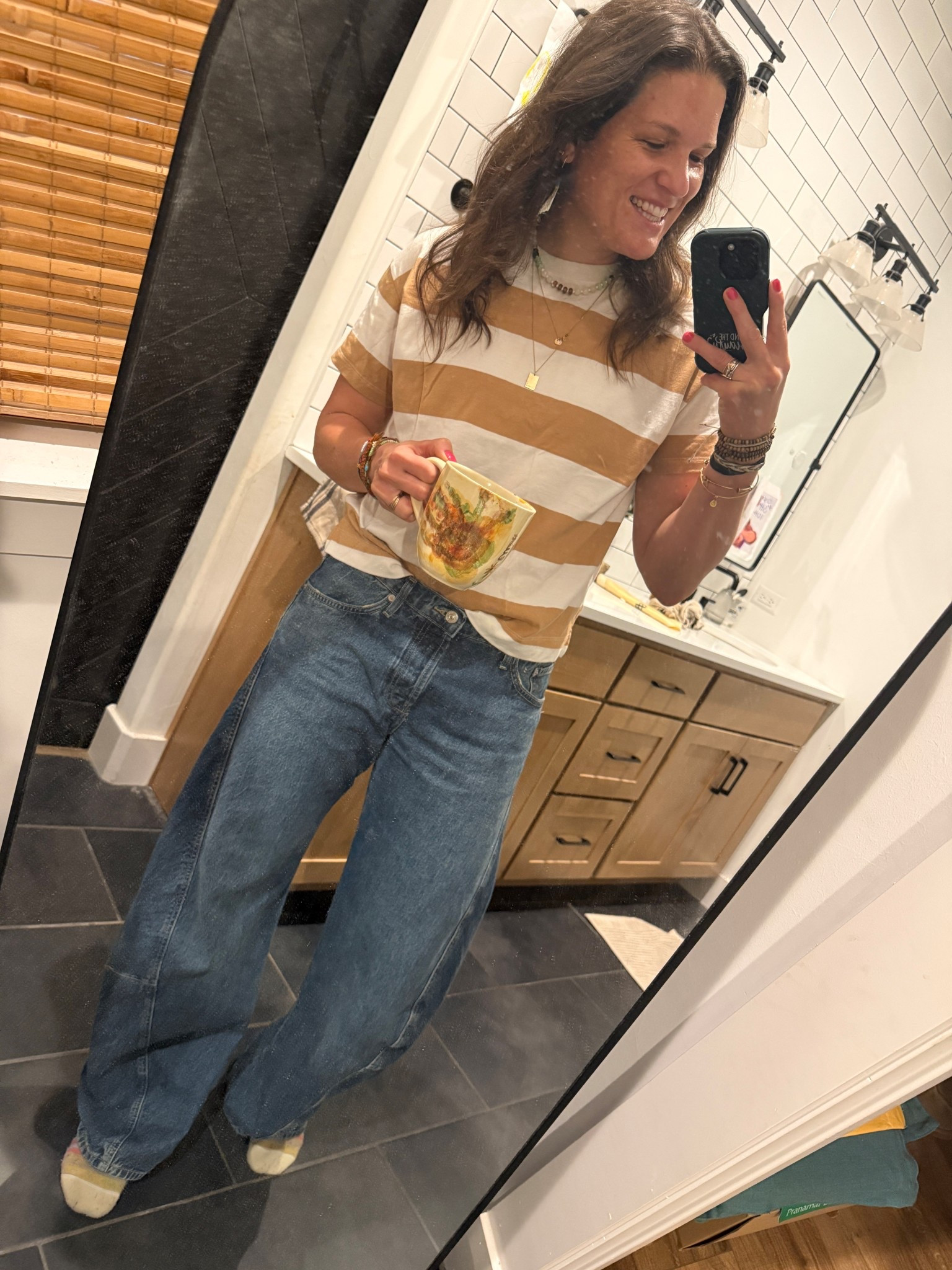 These twisted seam jeans are AMAZING 

#LTKgrwm #LTKdayinmylife #LTKmomlife