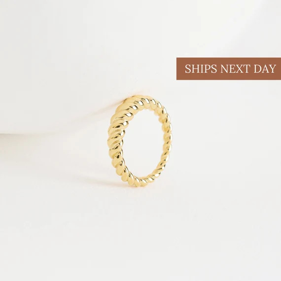 Twisted Dome Ring in Gold • Minimalist Dome Ring • Chunky Ring • Twist Ring • Pinky Ring ... | Etsy (US)