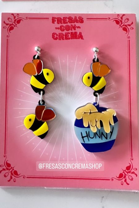 New Winnie the Pooh themed earrings from Etsy! Small shop: Fresca Con Crema 

Absolutely love these earrings! #disneyetsyfinds #disneyearrings #acrylicearrings #disneylandoutfit #disneyparks #disneystyle #winniethepooh #etsyfinds #disneyvacation 