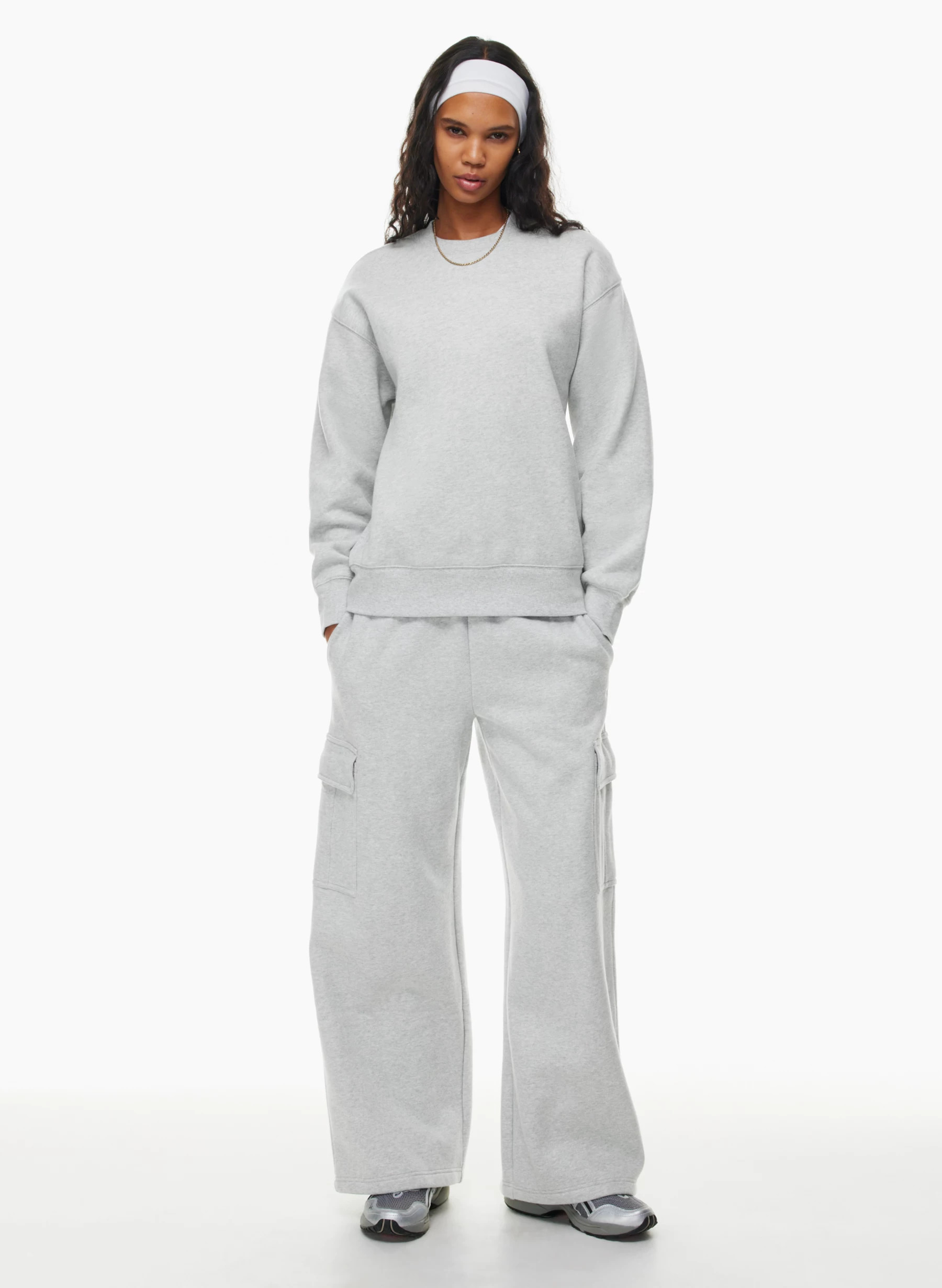 COZY FLEECE BOYFRIEND CREW SWEATSHIRT | Aritzia