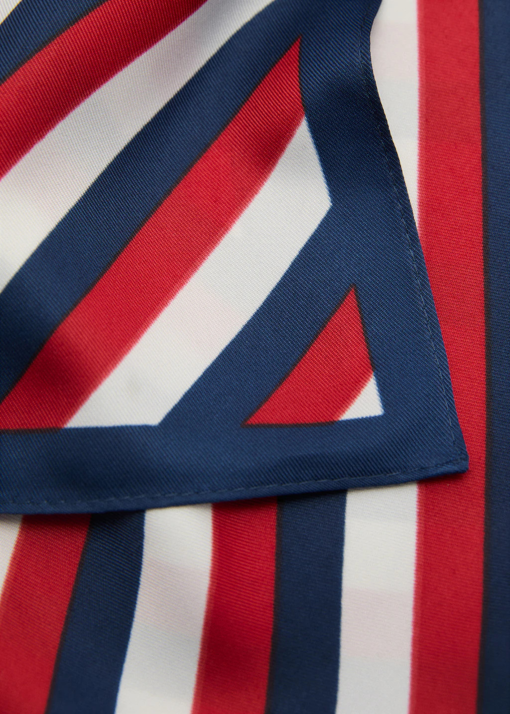 Multi-coloured striped scarfCurrent price [£ 12.99]£ 12.99 | MANGO (UK)