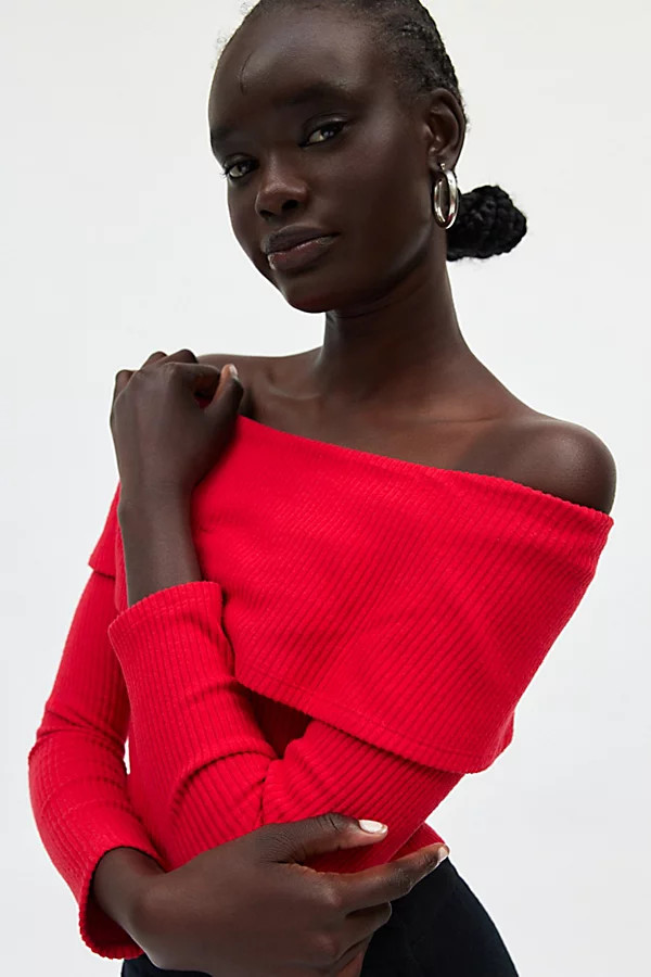 Silence + Noise Whitney Foldover Long Sleeve Top in Red, Women's at Urban Outfitters | Urban Outfitters (US and RoW)