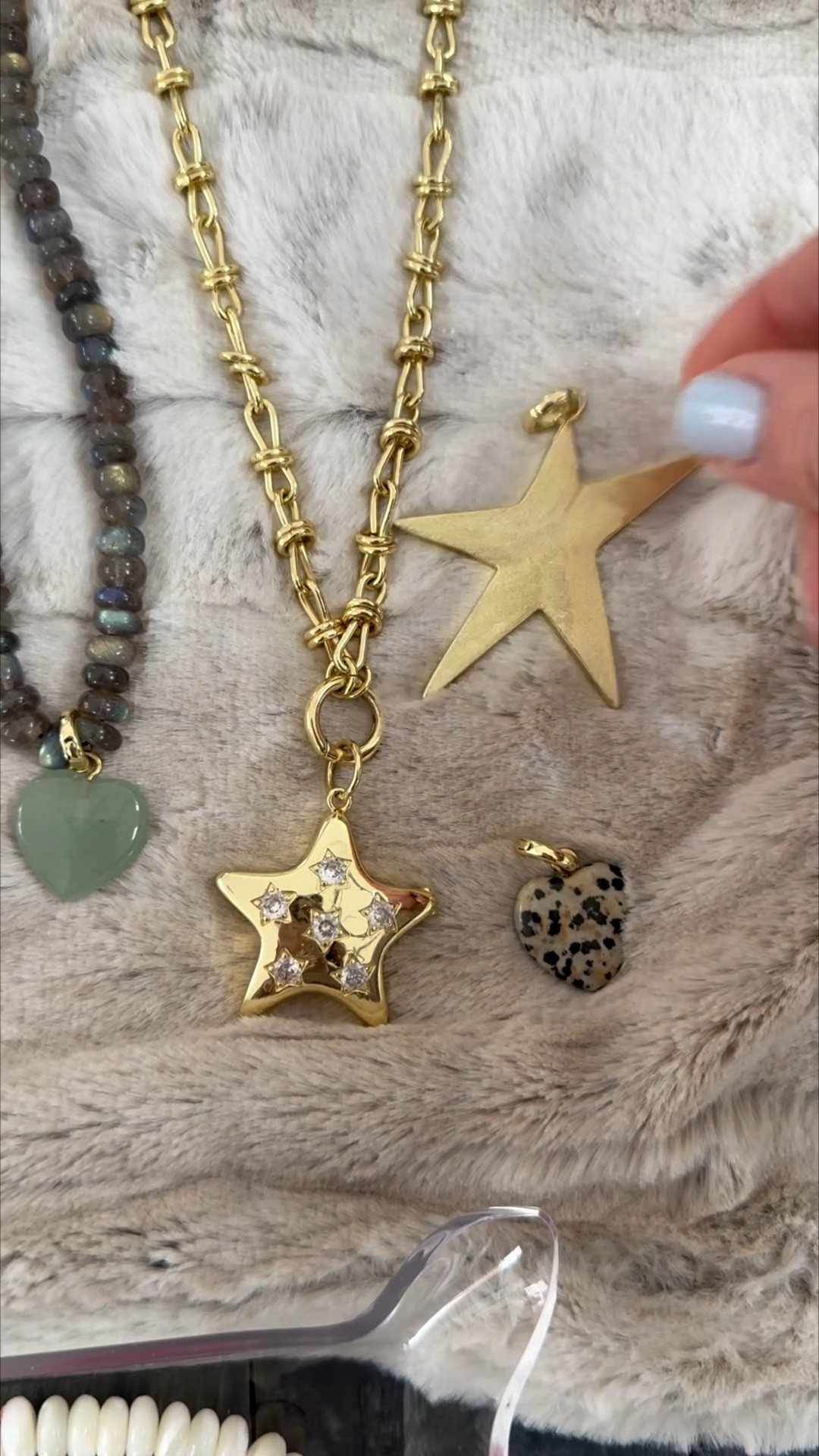 Start filling your carts now. Allie & Bess warehouse sale kicks off at 9 PM est. Prices will adjust when the sale starts. 

Beaded bracelets, bracelet stack, star necklace 



#LTKValentine #LTKSaleAlert