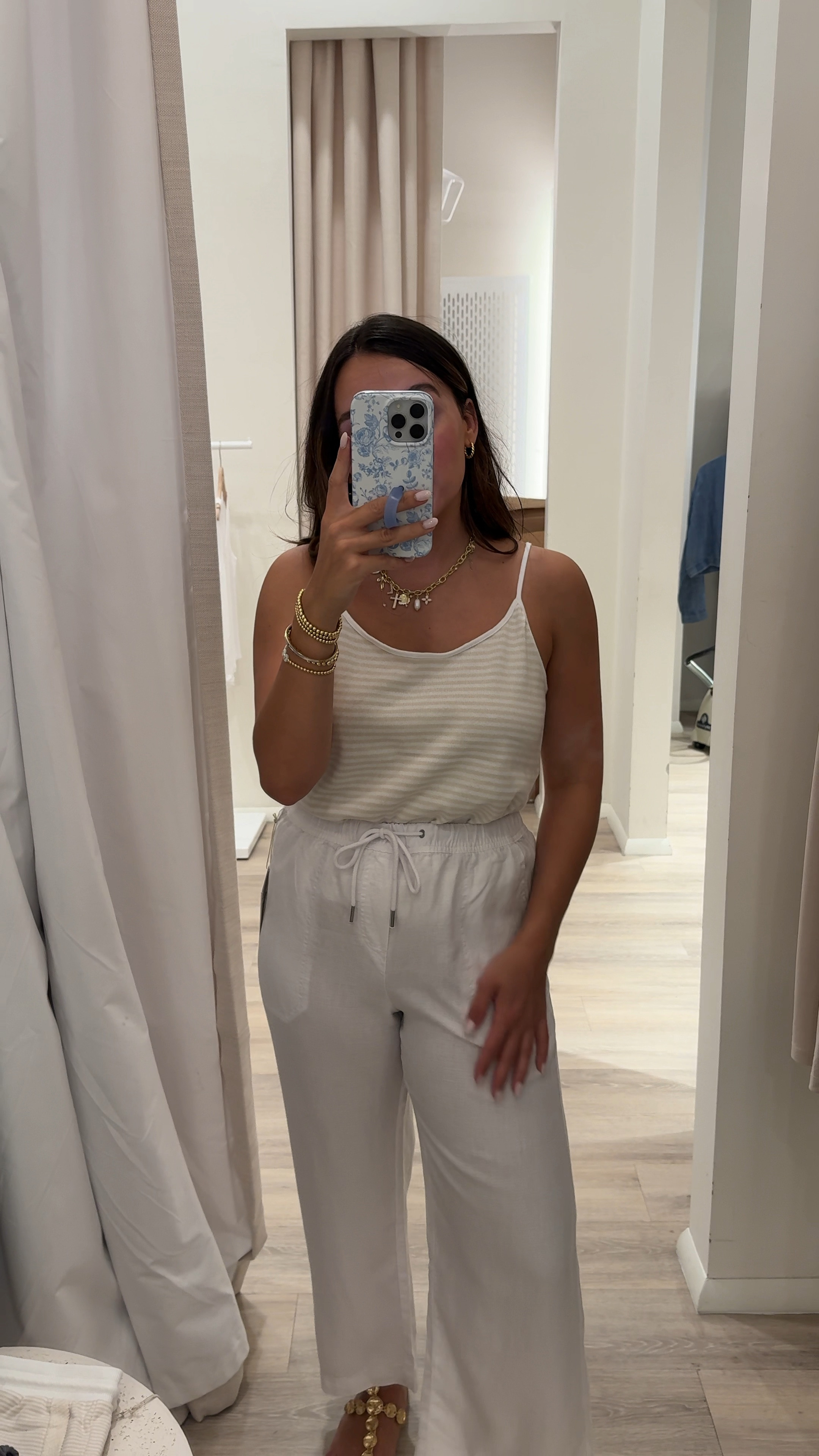 Cute neutral everyday look! Code LAUREN20 to save