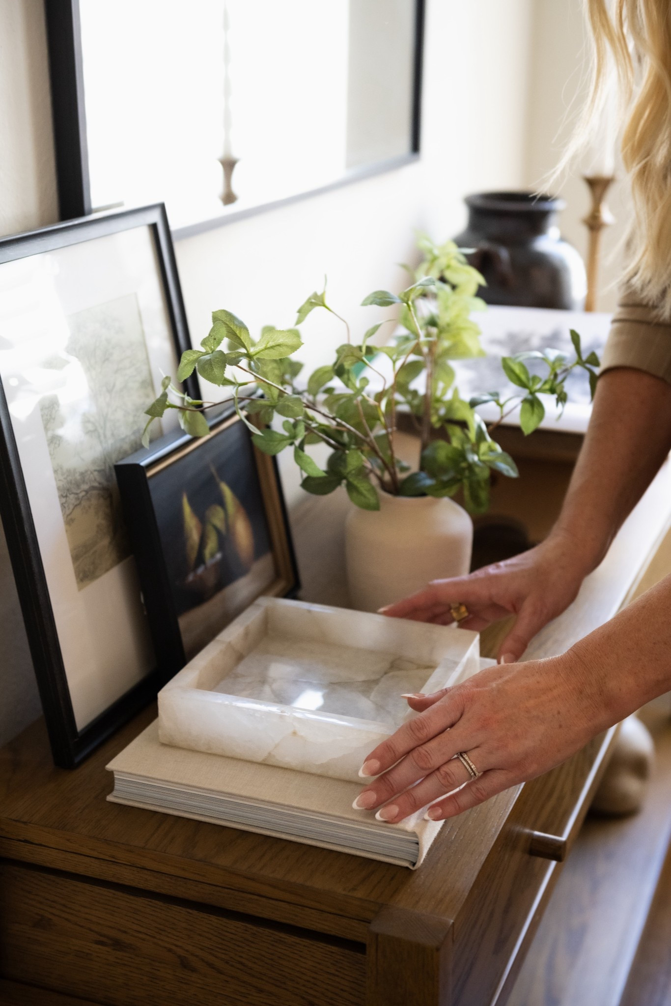 Mondays feel better when I start with something creative ✨ Find magic in the details!

C O N S O L E • T A B L E • S T Y L I N G 
Start with art, greenery, your favorite books, and something organic...like this stone tray I can't stop utilizing. Styling helps me reset — even if it’s just one little corner.

#MorganPageDesigns #StylingTip #DesignTIps #ConsoleTableStyling #CollectedCorners #DesignDetails #ItsInTheDetails #PotteryBarnStyle #Layers #DallasInteriorDesign

#LTKHome