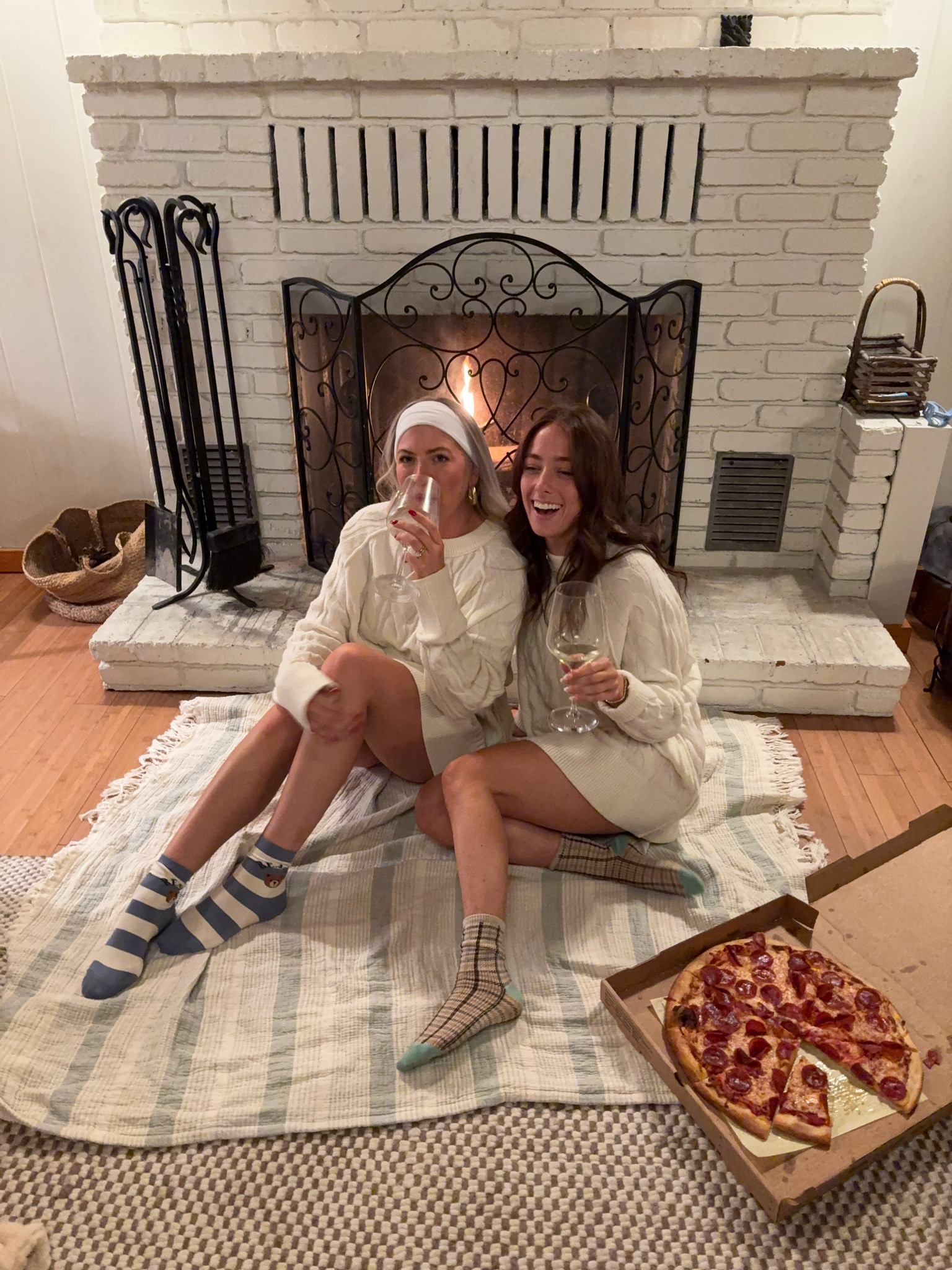 cozy white oversized cable knit sweater 

#LTKGiftGuide #LTKSeasonal #LTKHoliday