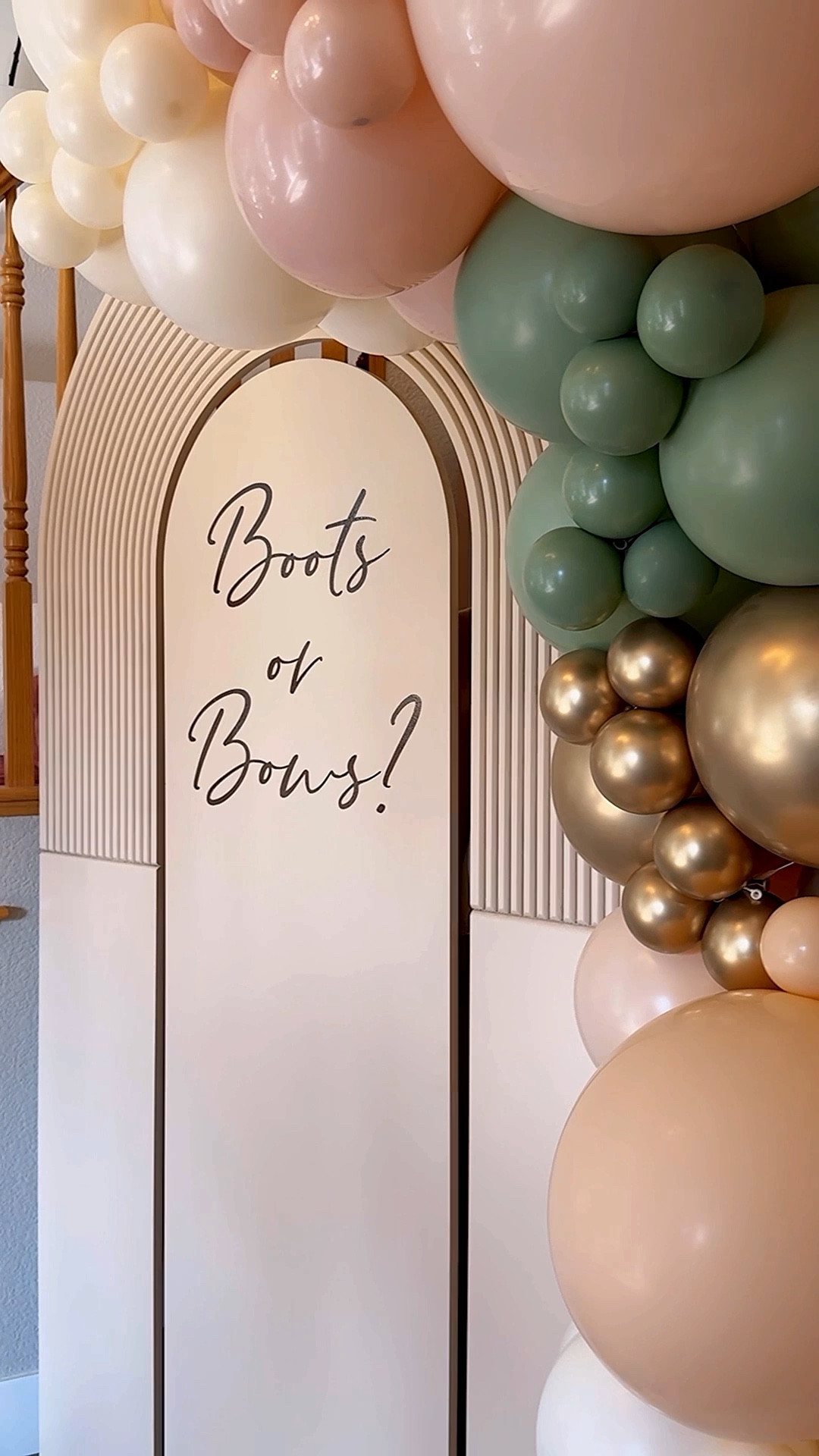 Boots or bows gender reveal party decor

DIY party
Baby party
Baby girl
Party decor



#LTKVideo #LTKParties #LTKBaby