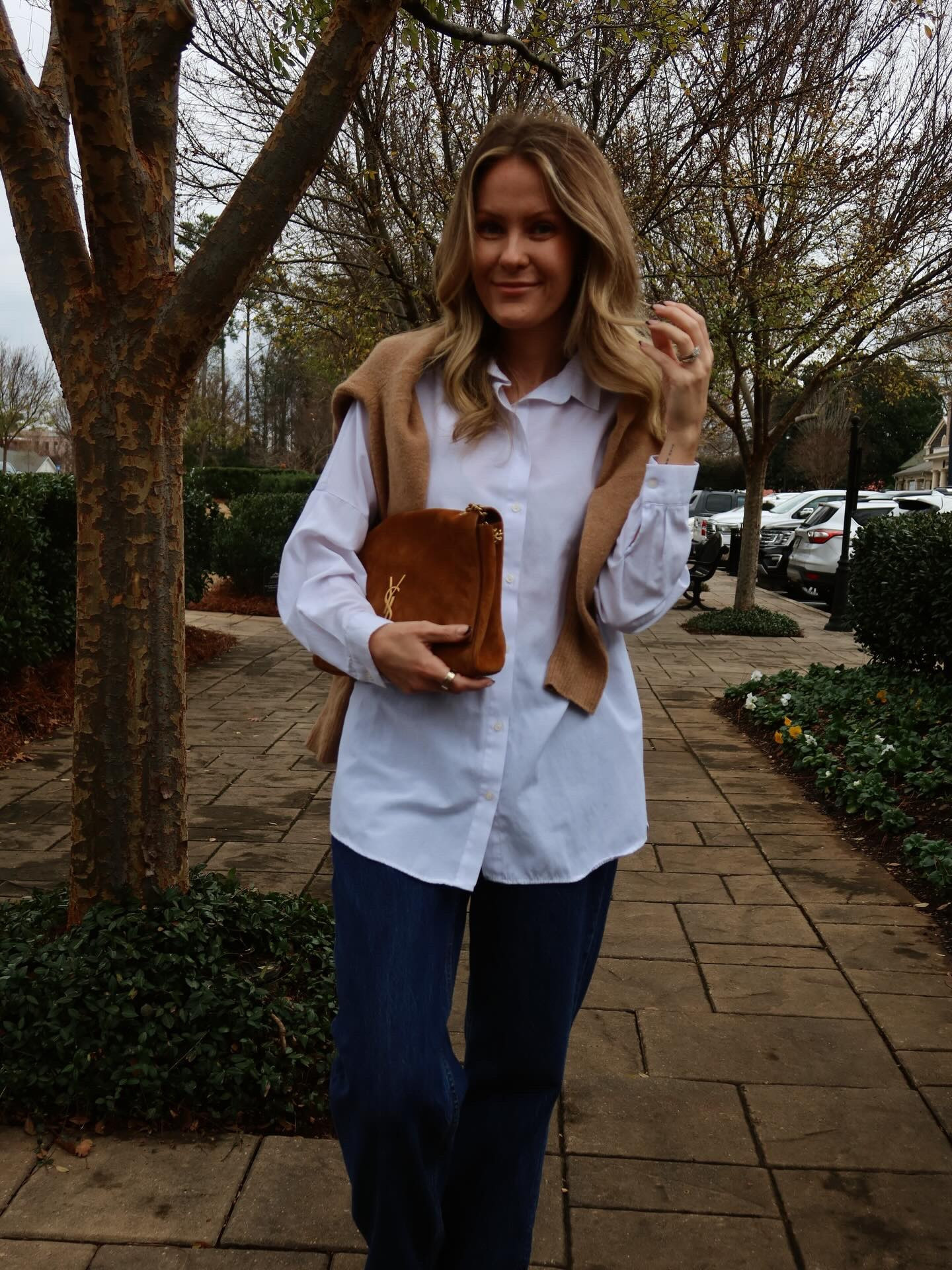 we love a denim day at the office 👖

top: medium
denim: 24
boots: tts

#LTKFindsUnder100 #LTKootd #LTKSeasonal