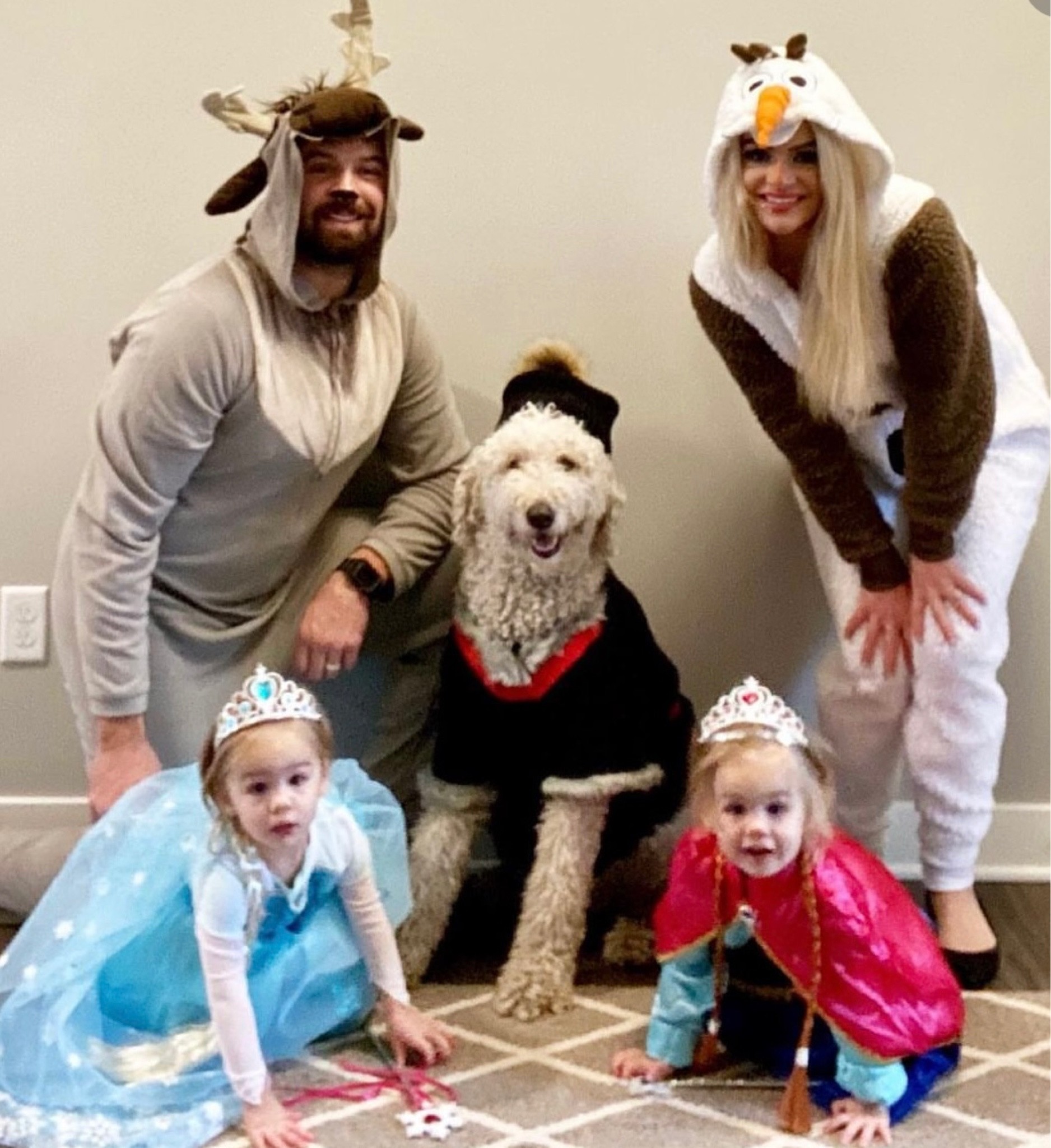 Frozen family costumes //family of four costume idea// dog costume idea// frozen costumes 🧡

#LTKHalloween #LTKfamily #LTKSeasonal