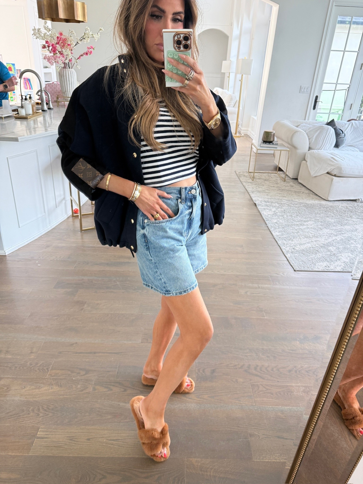 I am wearing a size medium in the striped top & size 26 in these jeans shorts! 

LV jacket, Anine Bing shorts, Jorts, Zara top, Zara finds, Hermes, Designer outfit, Fall outfit, Fall outfit ideas, Jeans, Travel outfit, Gold watch, Emily Ann Gemma

#LTKStyleTip