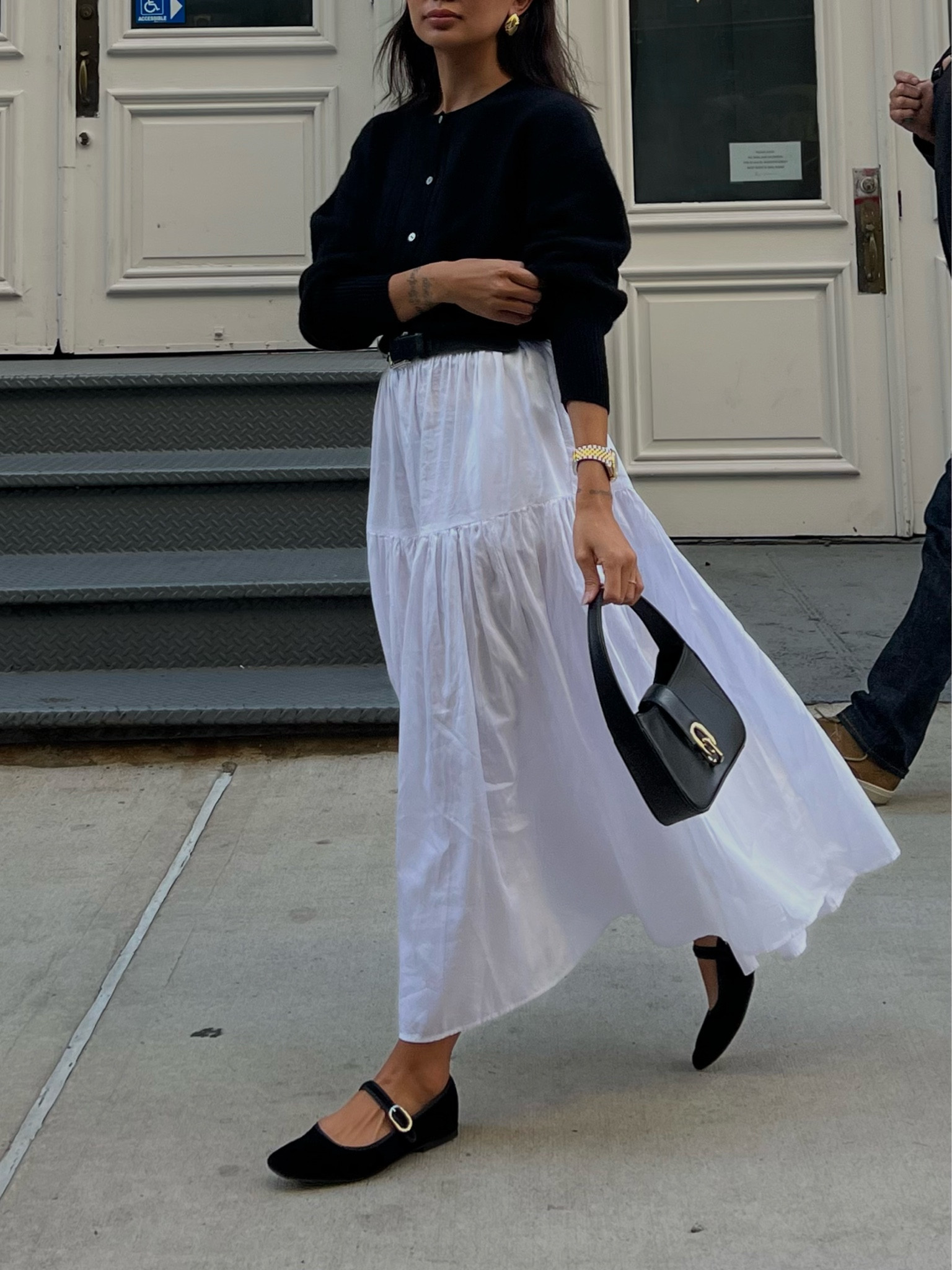 simple yet elegant black and white look 