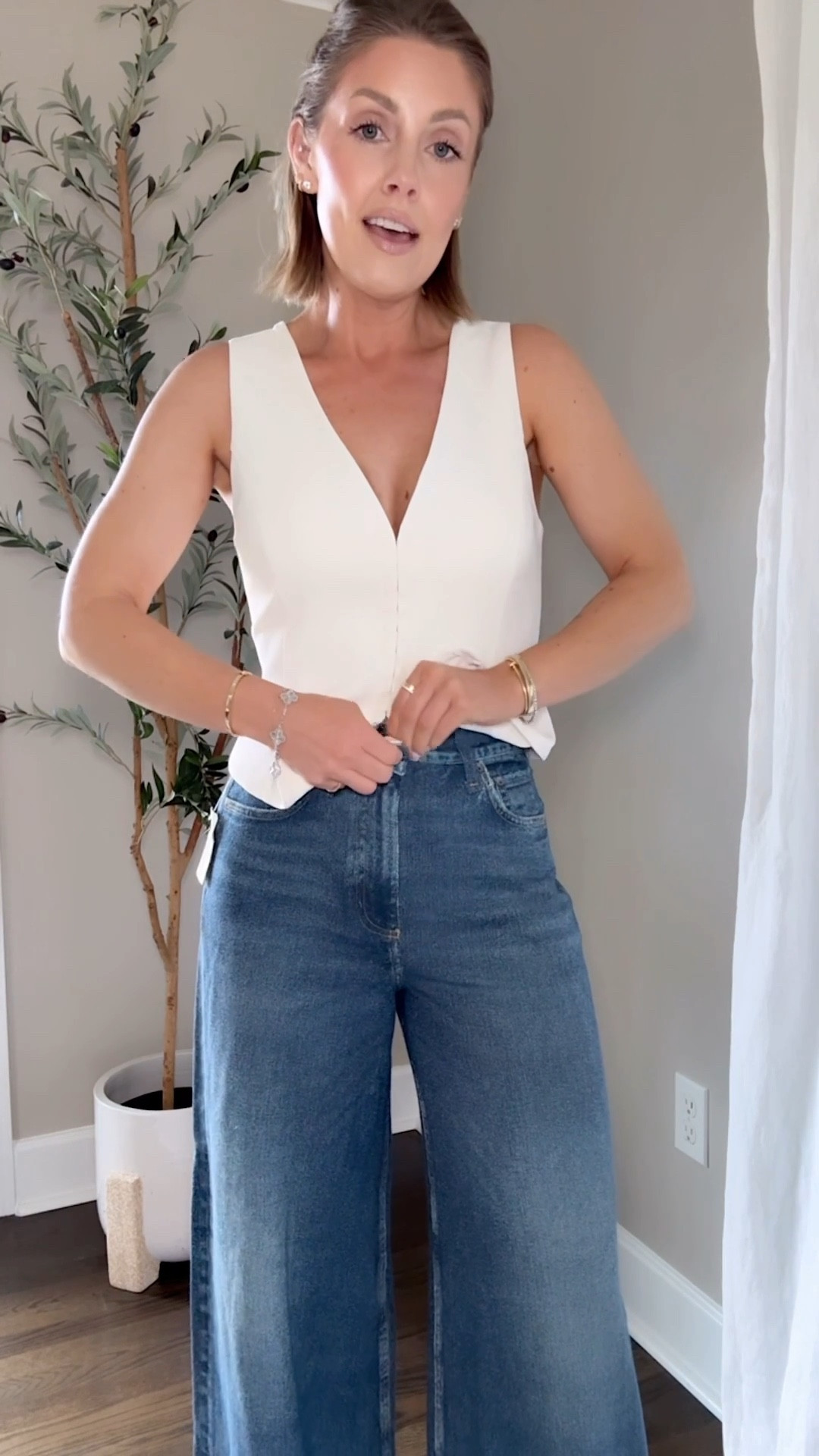 These jeans are so insanely comfortable!

Size down one in these sweatpants jeans!

Rag n bone, rag n bone jeans, jeans sweatpants, denim sweats, Aritzia, anthro, Almostreadyblog, Amanda west

#LTKgrwm #LTKdayinmylife #LTKootd