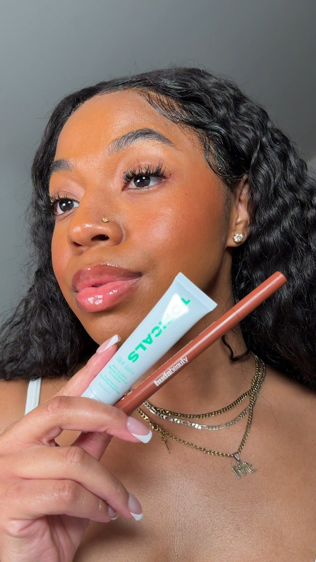 lip combo for the “balm-only” girls , 12 hour wear 🫦 

@hudabeauty lip contour lip stain in warm brown 
@topicals slick salve 

Links on LTK 

#lipcombo #justagirl #lipstain #lipblush #lipglossaddict #makeup #beauty #glossylips

#LTKgrwm #LTKmorningroutine #LTKselfcare