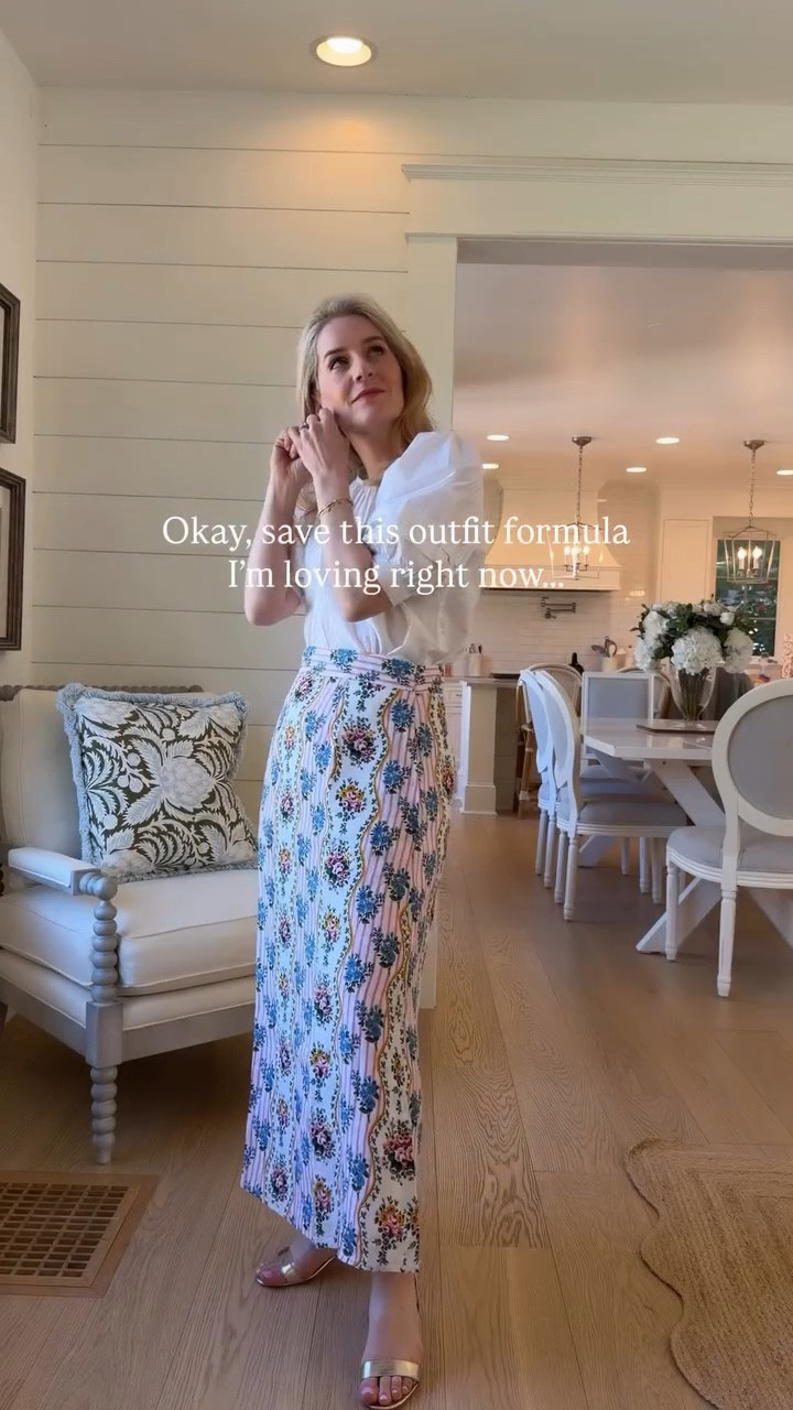 Living for this skirt! Actually grabbed it and a matching top for spring break but couldn’t resist reaching for it this week! Will link to the whole set too ✨

#springoutfit #tuckernucking #grandmillennialstyle

#LTKootd #LTKSeasonal #LTKgrwm