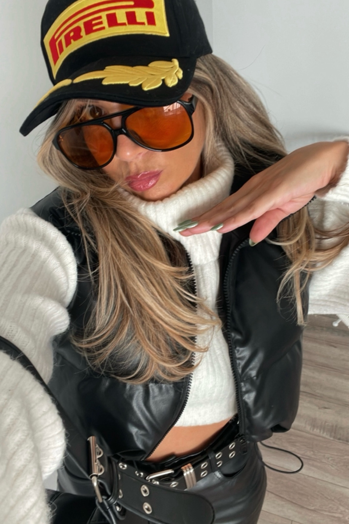 Super Bowl outfit idea. Just add your favorite team’s hat! #superbowl #gameday #gamedayoutfit 