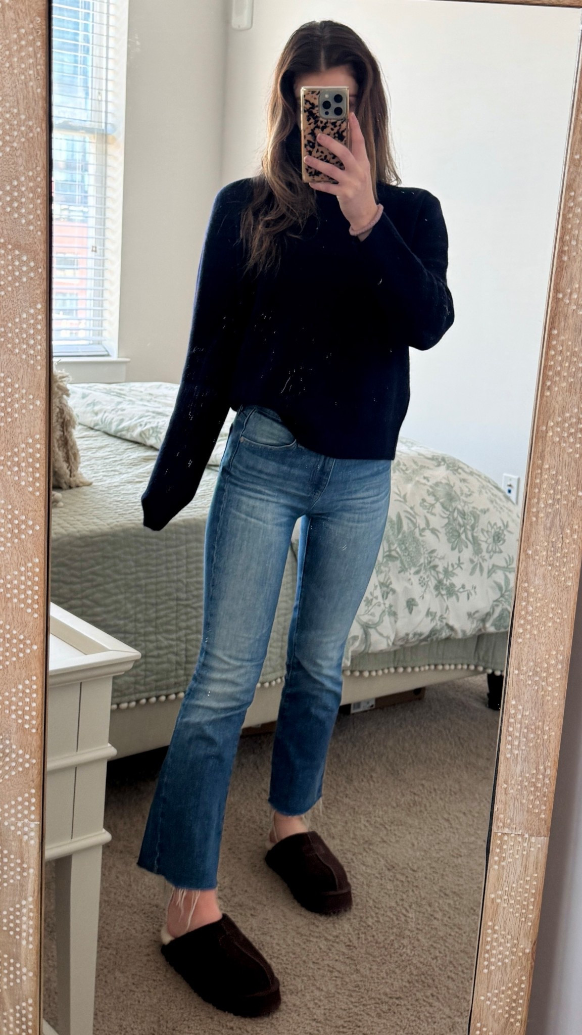 today’s winter outfit is filled with classic closet staples 🫶🏻 loving this soft & cozy navy sweater with my favorite AG cropped bootcut jeans

preppy, wool sweater, cashmere, holiday outfit, office outfit, wfh, casual outfit, outfit basics, cozy winter outfit ideas, capsule wardrobe, fashion trends, ootd, outfit ideas, outfit inspo 

#LTKSeasonal #LTKWorkwear #LTKootd