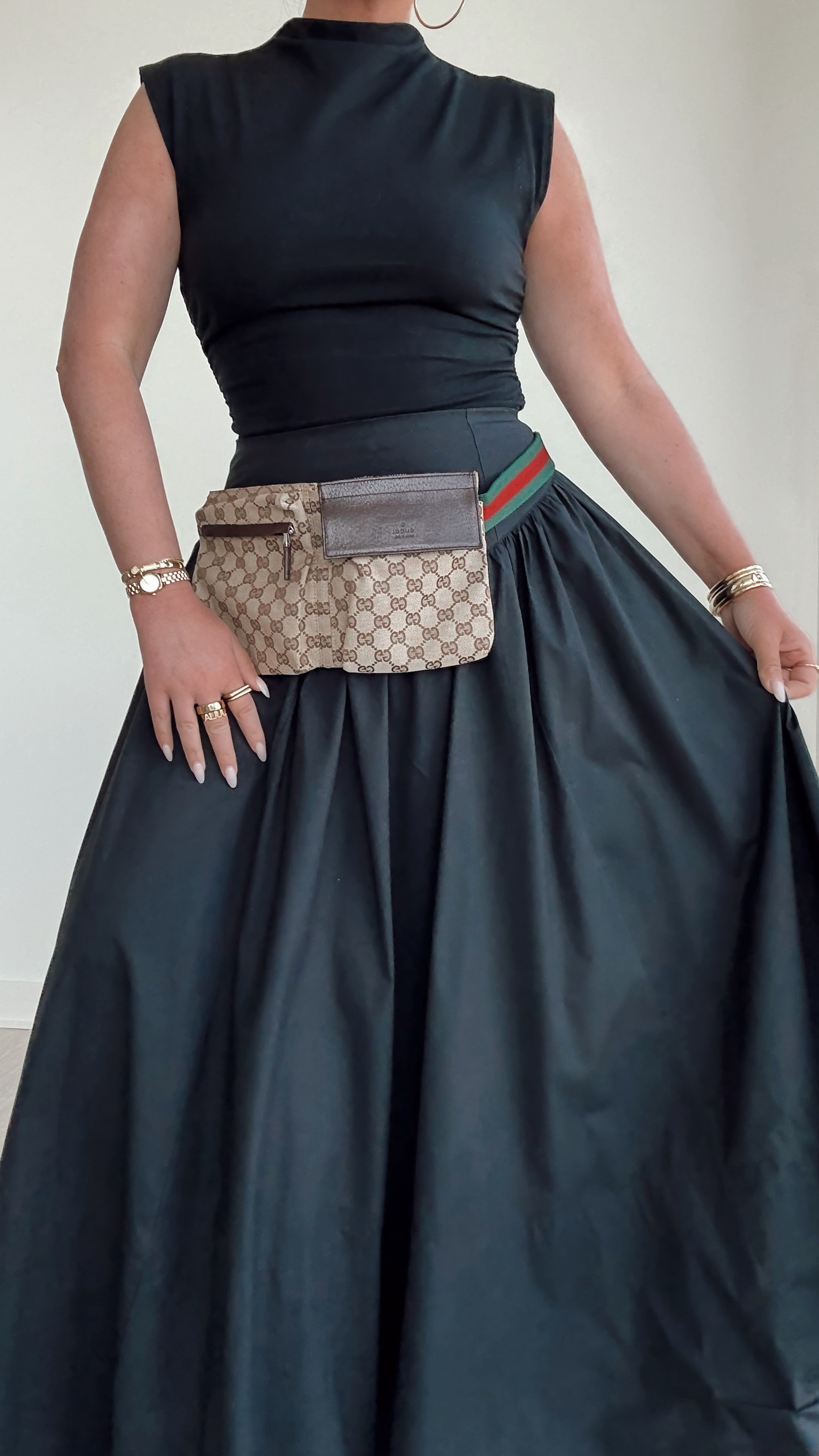 Love love love this look.

Packing this for Paris and will switch out the shoes for Sambas. I’m a walker, I want to walk EVERY. WHERE. so I need comfortable shoes.

The vintage Gucci belt bag adds the cool factor but gives all the pockets and storage space to carry what you need for the day.

It’s a 10 outta 10 for me. 

wearing my true size in both the maxi skirt and ruched top.



#LTKFindsUnder100 #LTKStyleTip