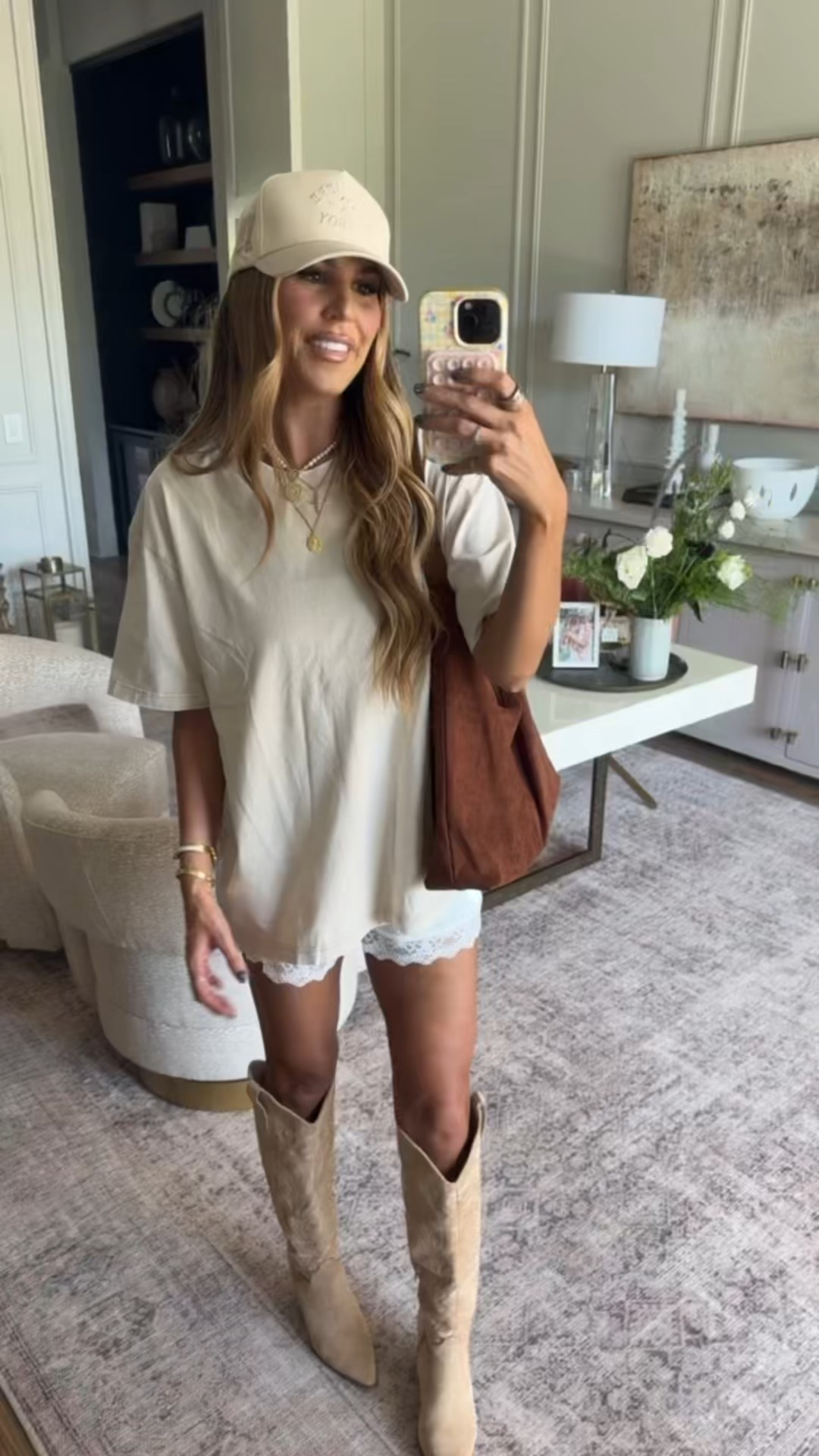 Love this Amazon look so much for transitioning to fall! Use code HOLLIE30 at Vici!

Size medium tee
Size small short 


#LTKSeasonal #LTKStyleTip #LTKFindsUnder100