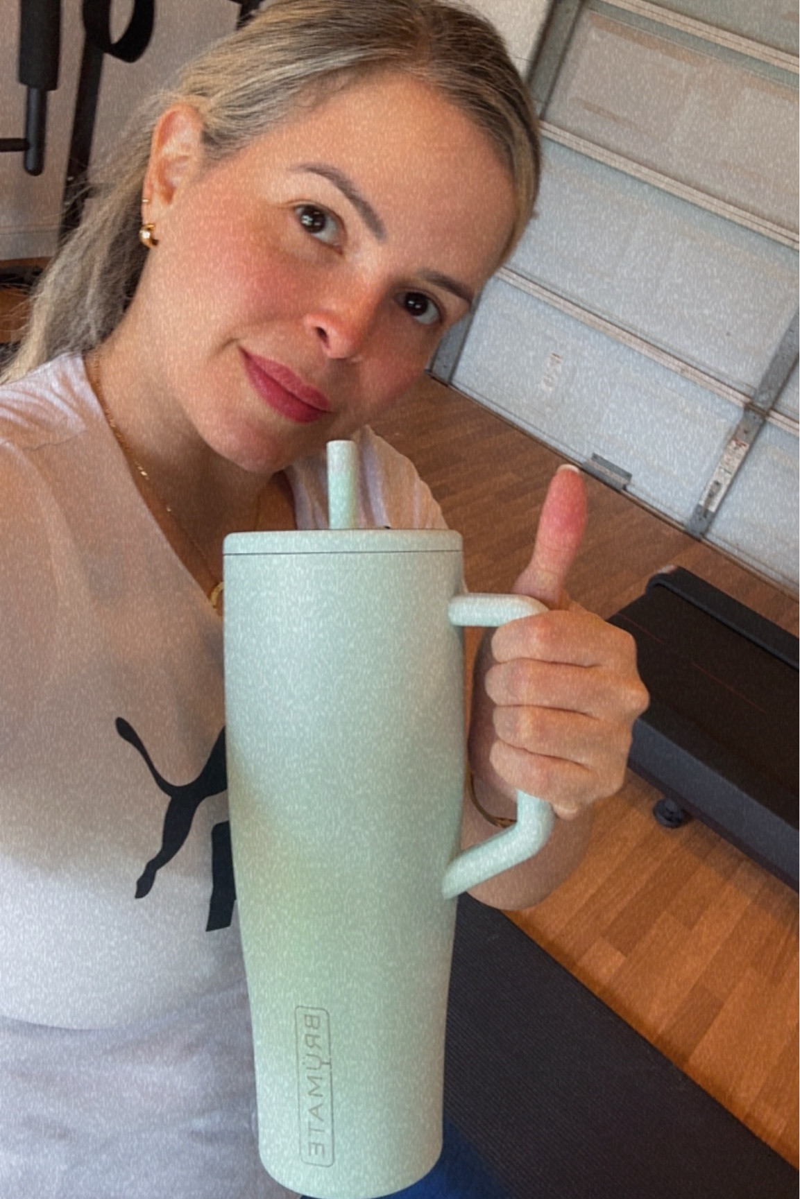 Amo mi Termo! Con esto me obligo a tomar mi cantidad de agua requerida diaria y siempre fría como me encanta😃

#LTKStyleTip #LTKFindsUnder50 #LTKActive