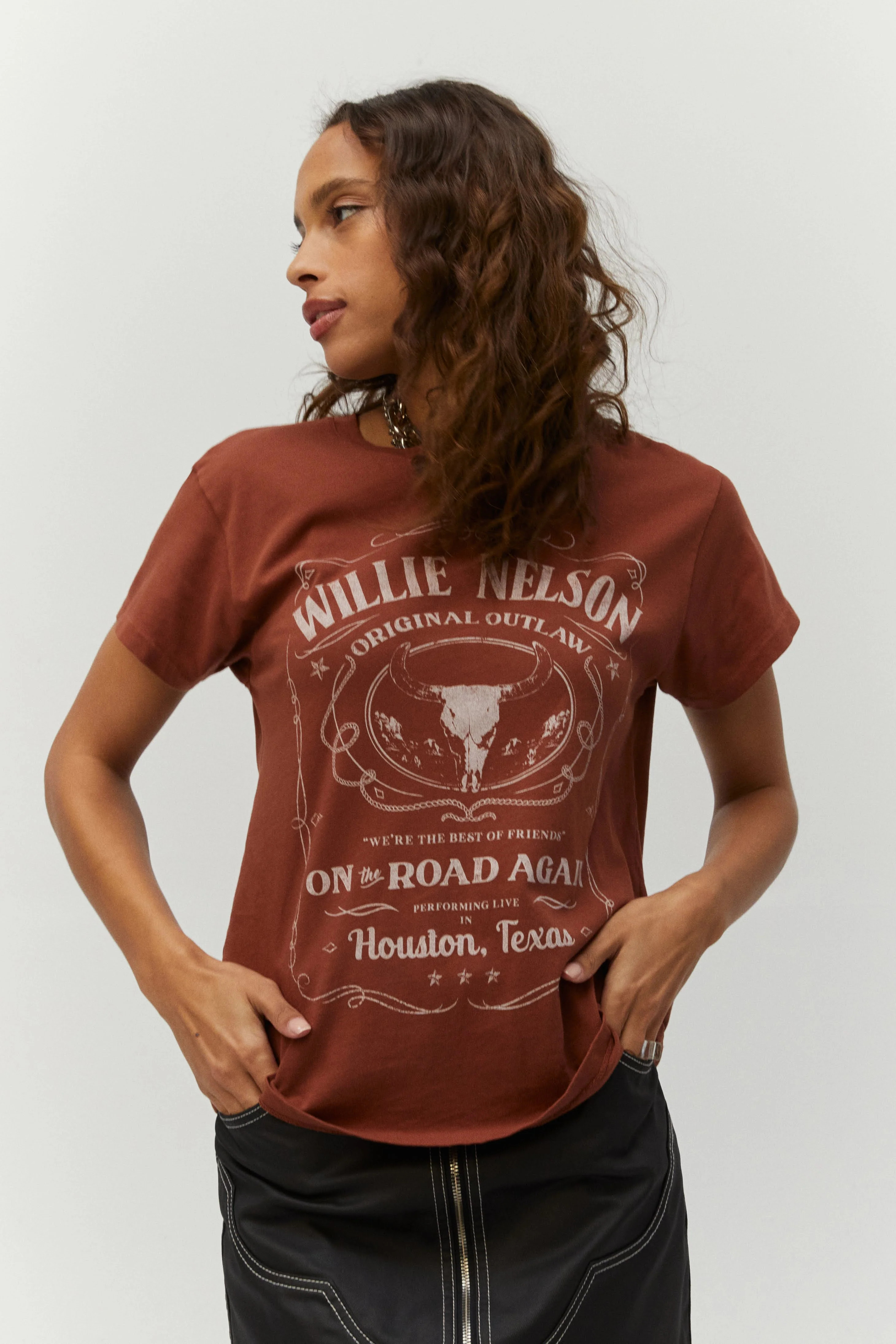 Willie Nelson Whiskey Label Tour Tee | Daydreamer