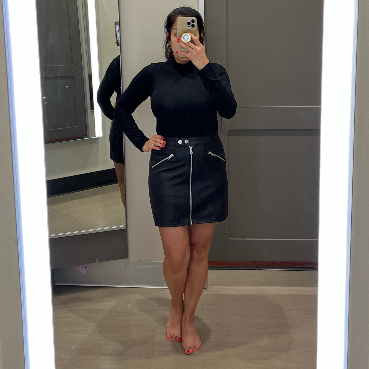 🖤 These new faux leather skirts aren’t online yet, but they’re SO good I couldn’t wait to share!  This zip front skirt fits and feels SO great!  Loving the chic moto style of this new fall fave of mine! 

* Faux Leather Skirt - $22 (not online yet)
* Long Sleeved Bodysuit - $20
🎯 Link in my bio!🎯

✨ Check out my LTK account for more of my fave finds! ✨
ALLTHINGSTARGETTX 

#target #targetstyle #skirt #fallfashion #falloutfits #affordable #affordablefashion #influencerstyle #affordablestyle #bloggerstyle #ootdshare #ootdinspiration #ootd #reels #reelsinstagram #ltkunder50 #viralreels #discoverunder10k #reelsviral #shopwithme #neutralstyle #outfits #outfitinspiration #outfitoftheday #outfitinspo #trending #fyp #foryoupage

#LTKstyletip #LTKunder50 #LTKSeasonal