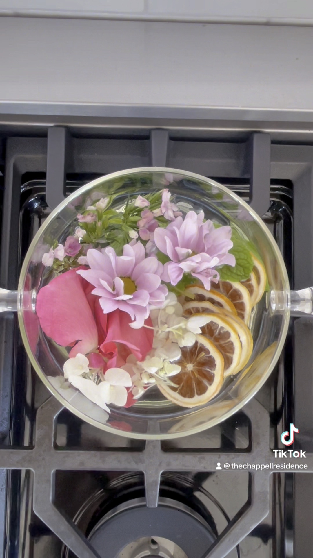 May Stovetop Potpourri


#LTKU #LTKSeasonal #LTKHome