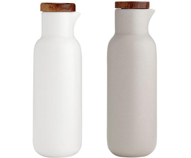 Distributeurs pour vinaigre et huile en porcelaine avec plateau en bois | WestwingNow | WestwingNow EU
