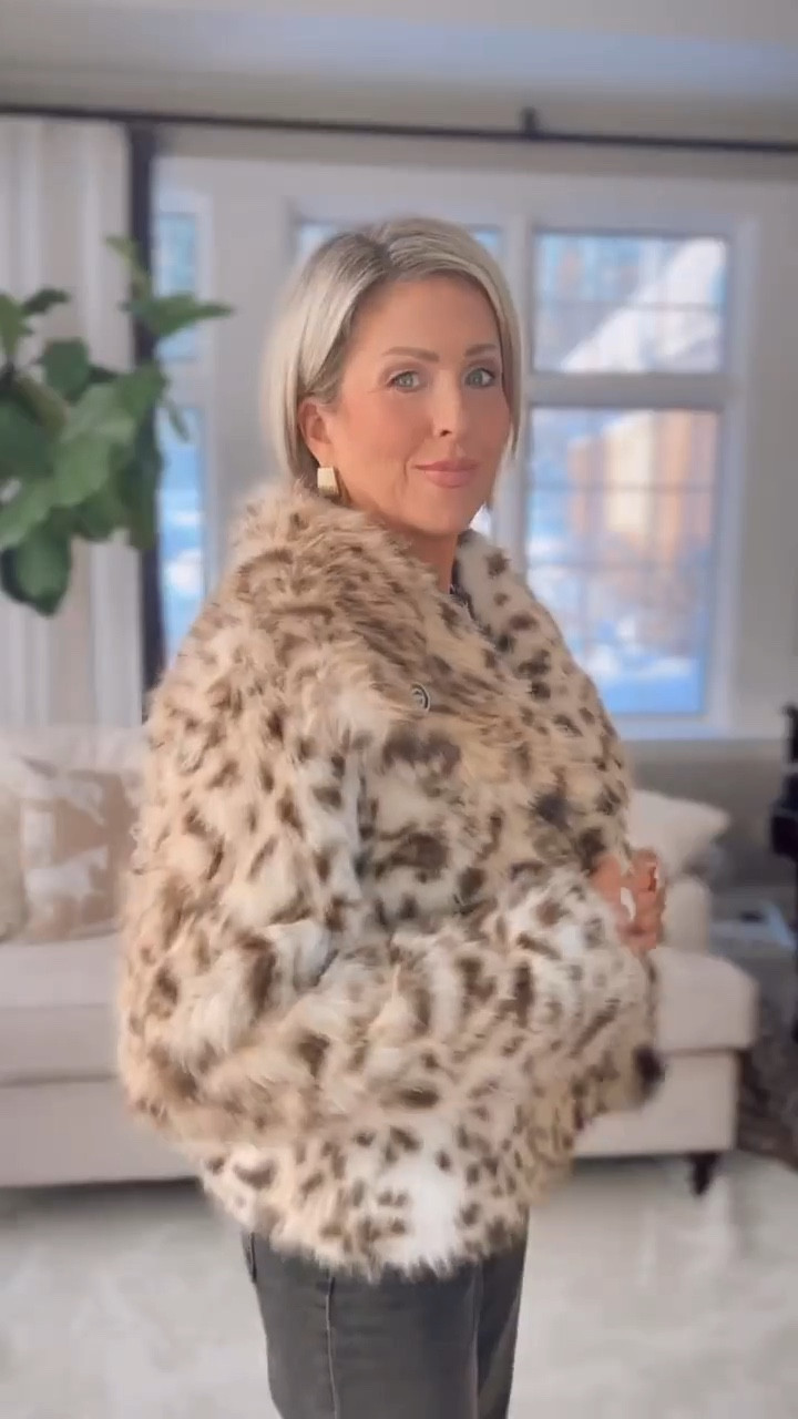 Sharing some of my latest Walmart finds that I am loving lately. Stylish, practical, and perfect for the season

@walmartstyle 

 #walmartstyle #walmartpartner #WalmartFinds #StyleFavorites #HomeStyle #WardrobeUpdate #ShoppingHaul 

#LTKGiftGuide #LTKHoliday #LTKSeasonal