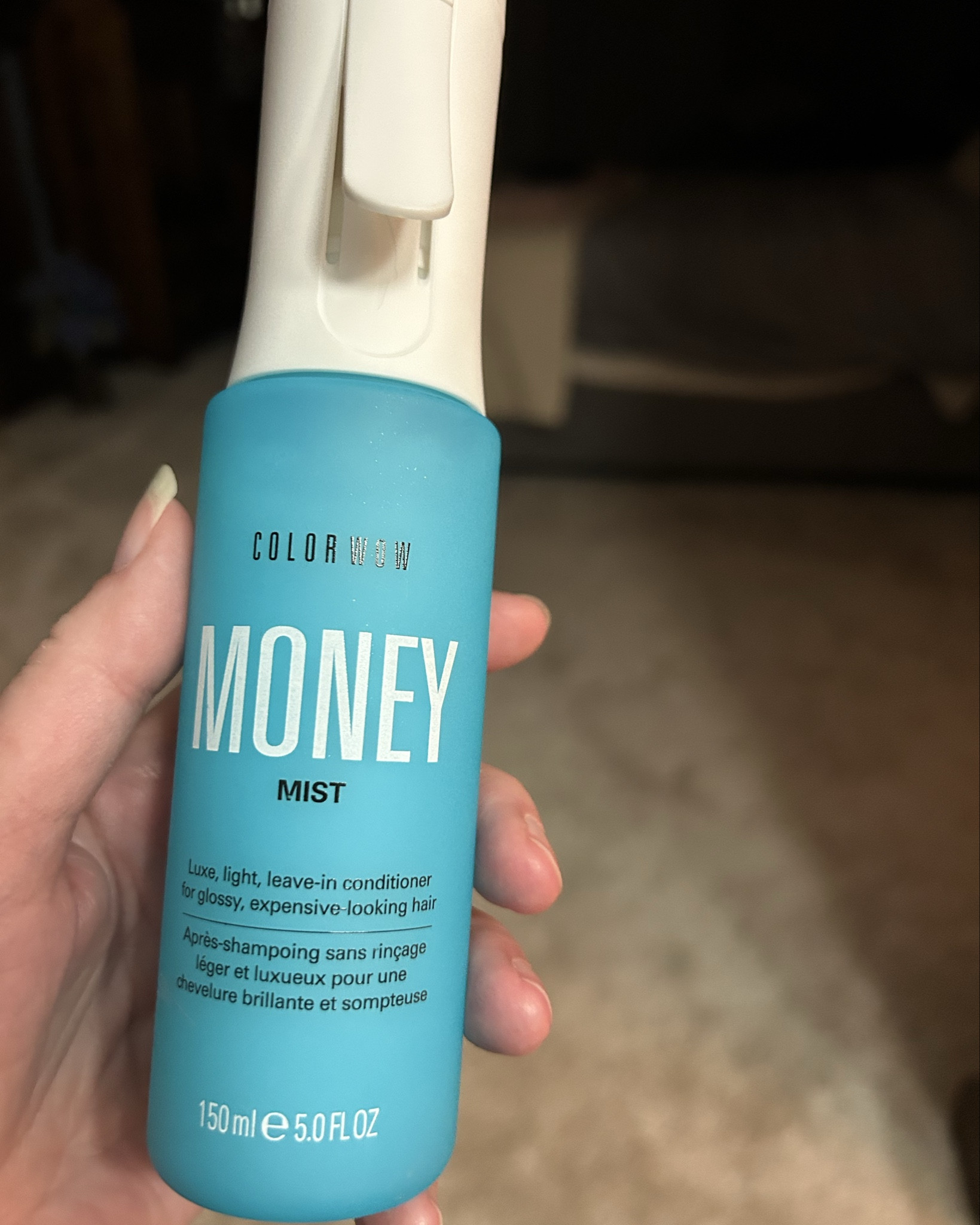 My first time trying this new COLOR WOW MONEY MIST – Luxe Leave-in Conditioning Treatment for Glossy, Expensive-Looking Hair! I would say it is exceeding expectations! Definitely recommend !
