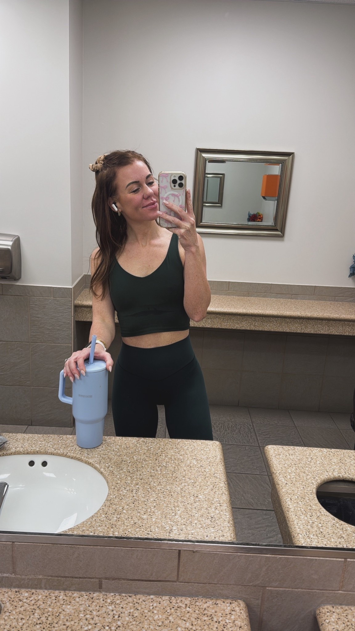 Workout ootd💚

#LTKootd #LTKfitnessgoals #LTKFindsUnder50