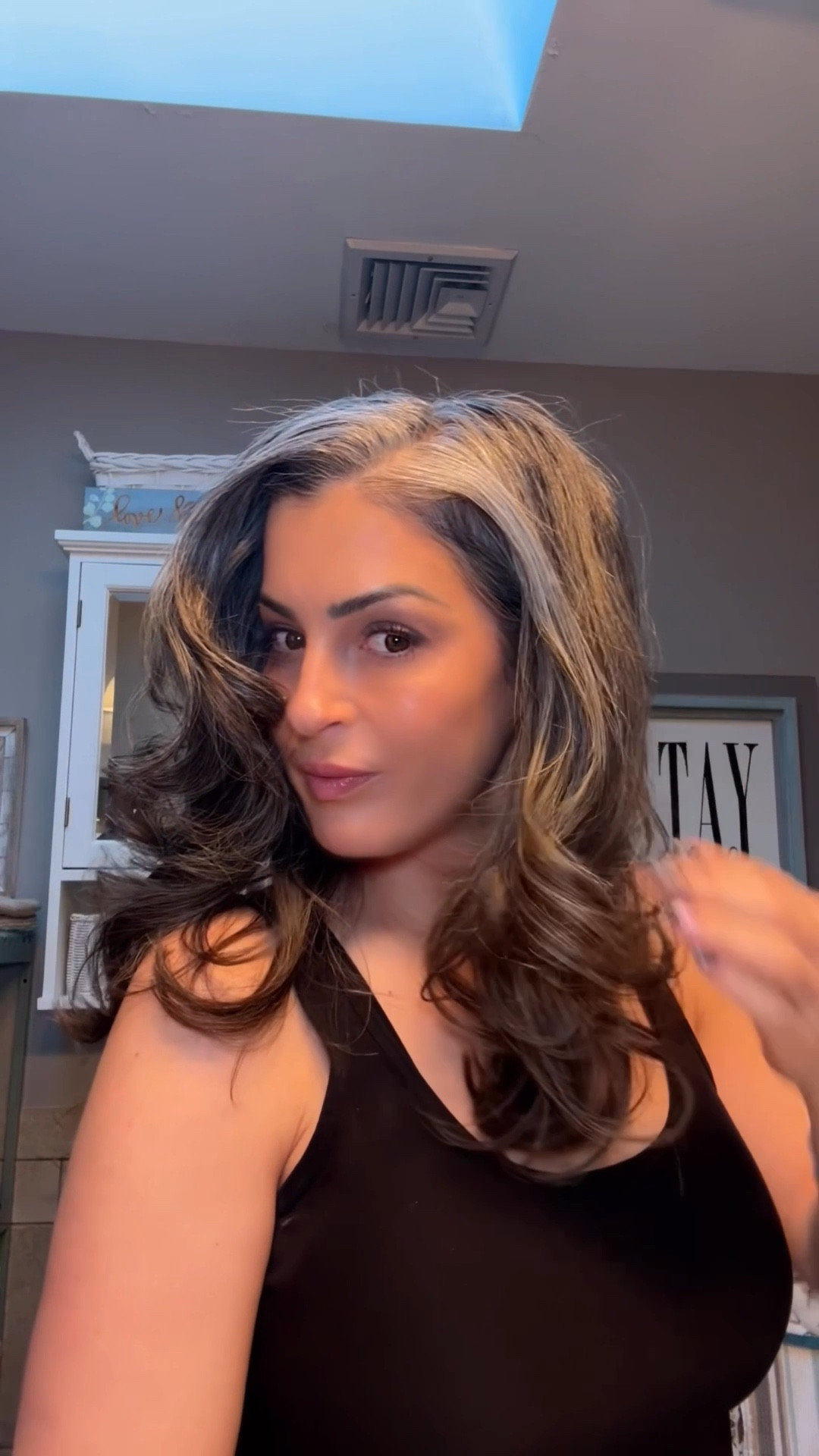 Sock Curls... who knew?! 🧦🩶 I am having just way too much fun trying different wok curl styles!



#LTKgrwm #LTKOver40 #LTKmorningroutine