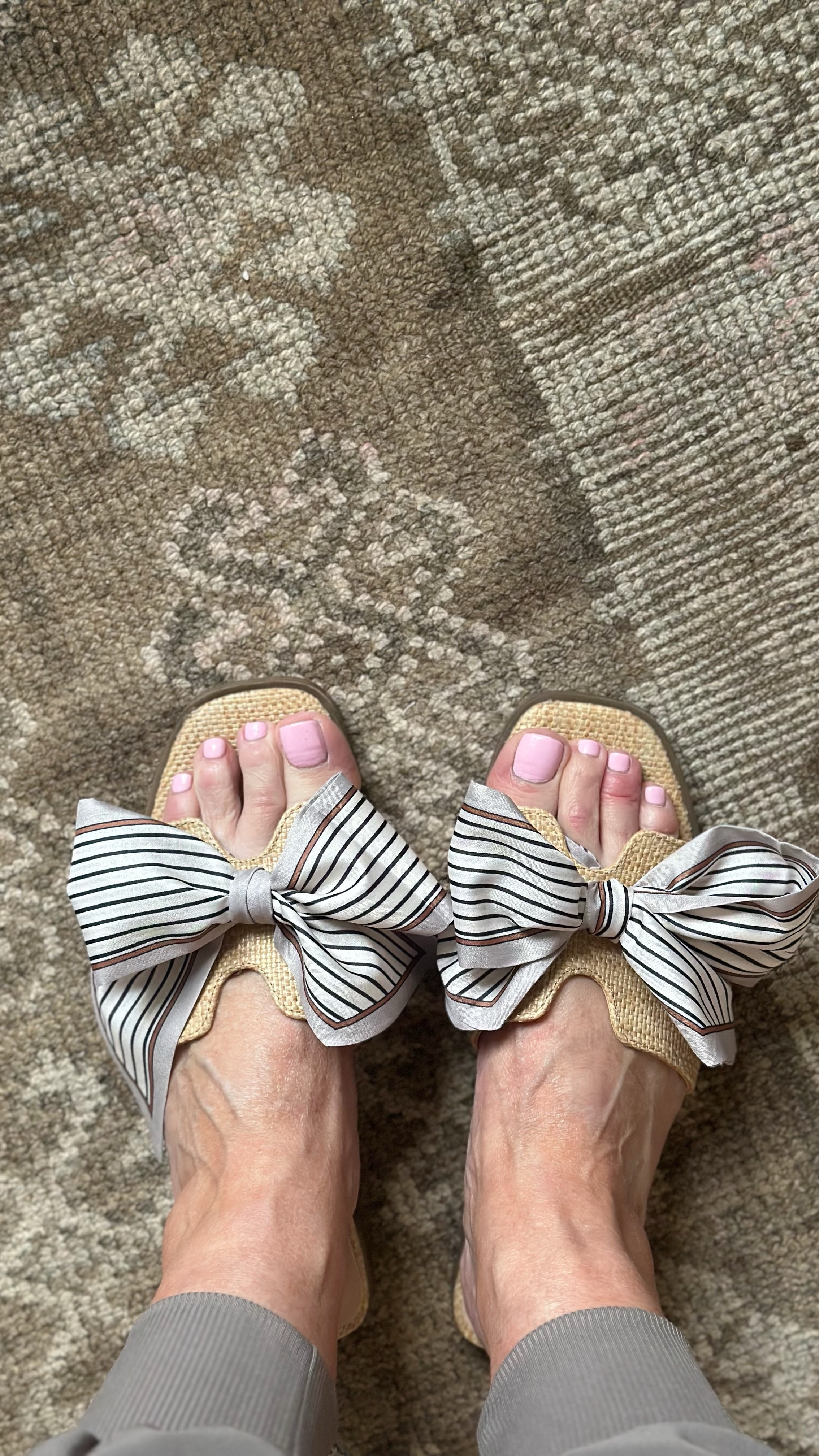 I tied narrow silk scarves into a bow on these woven sandals.

It really added such a cute element and took these sandals from drab to fab. 

#springsandals #springwardrobe
#shoehack #sandals 

 

#LTKShoeCrush #LTKStyleTip #LTKFindsUnder50