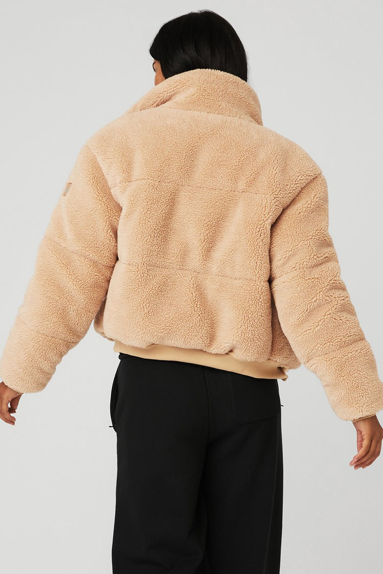Sherpa Snow Angel Puffer | Alo Yoga (US)