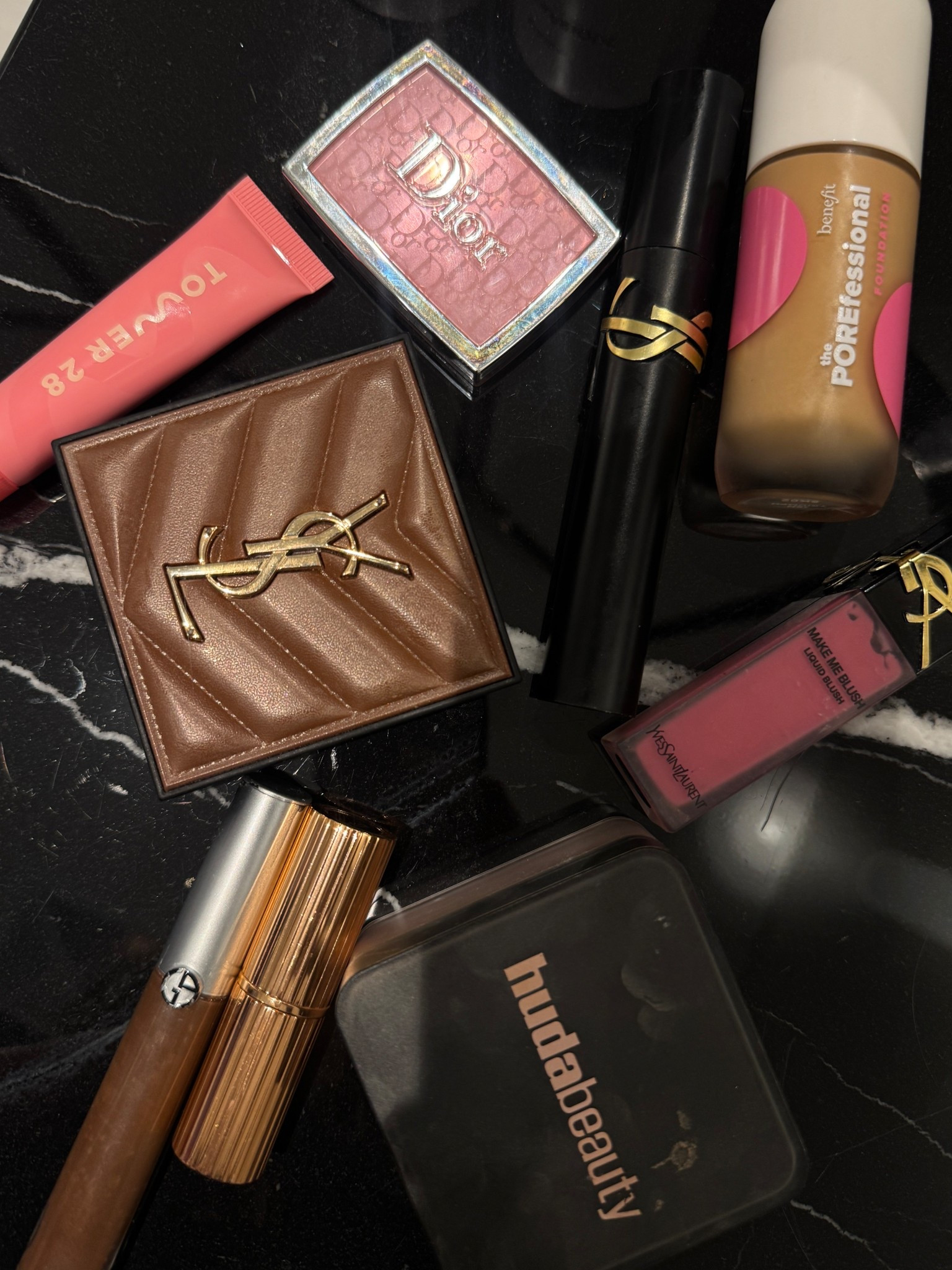 Minimal travel essentials 

#LTKgrwm #LTKTravel #LTKBeauty