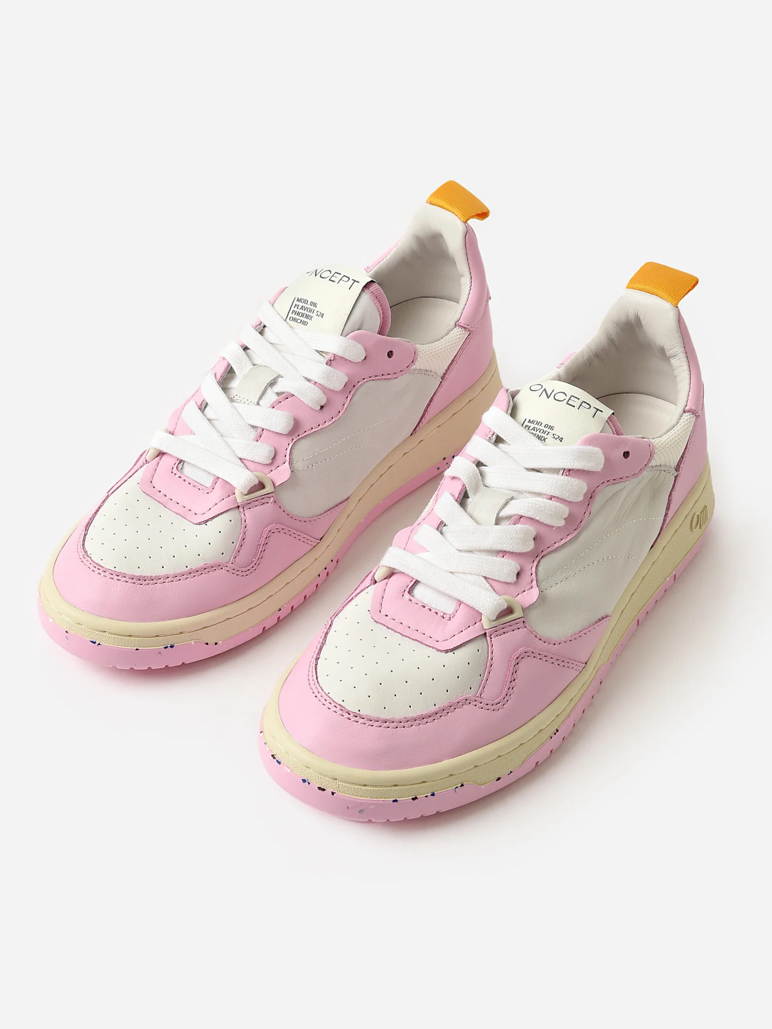 ONCEPT
                      
                     Women's Phoenix Sneaker | Saint Bernard