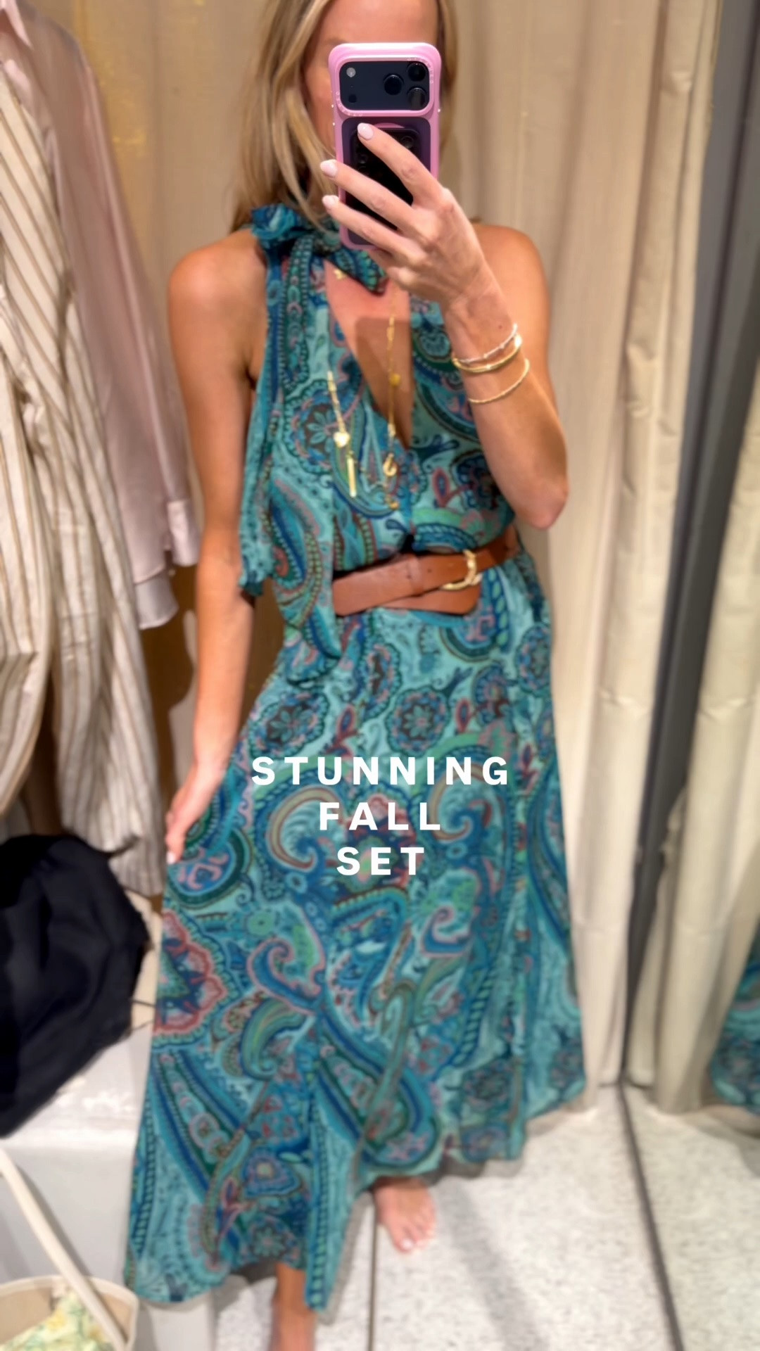 So fun for fall parties! End of summer too!
Size smalls!