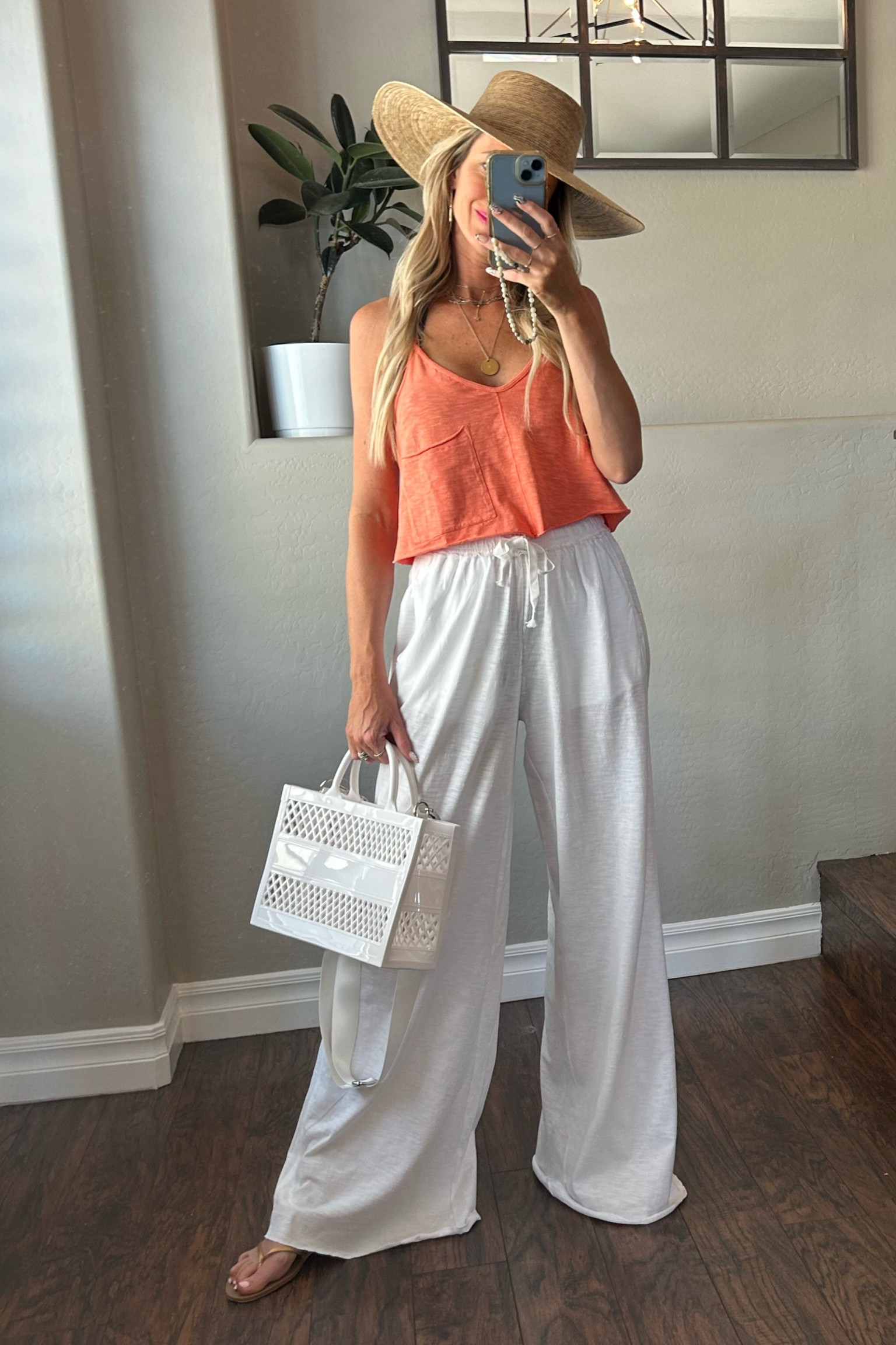 Aerie is having a major sale right now! This tank is so perfect for summer! The back detail is really cute too! I am wearing an xs in both the top and pants! 
Vacation outfit
Summer outfitt