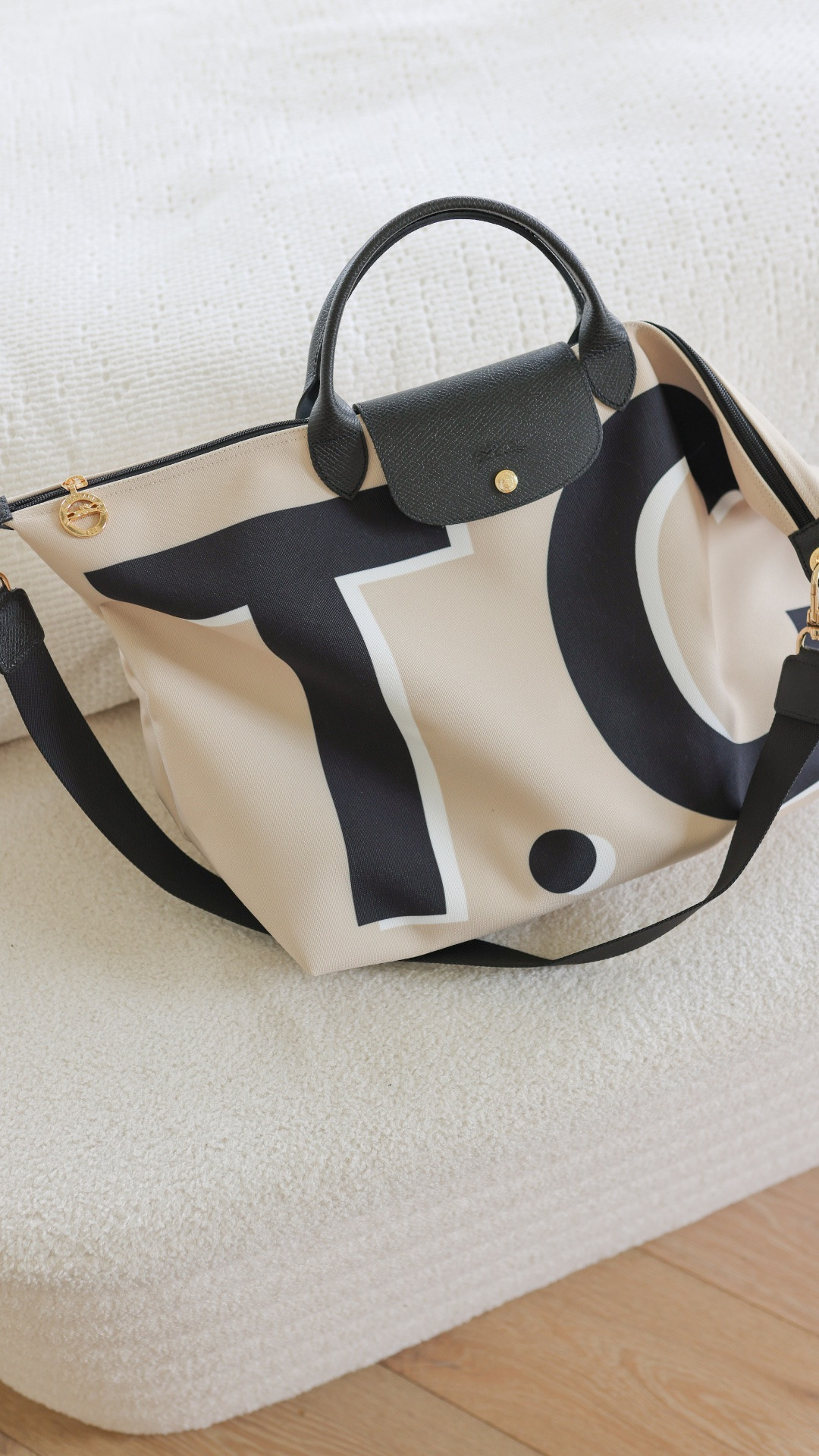 Pack my travel tote with me! 

Packing, pack with me, custom longchamp tote, personalized longchamp bag, Amazon finds

#LTKTravel