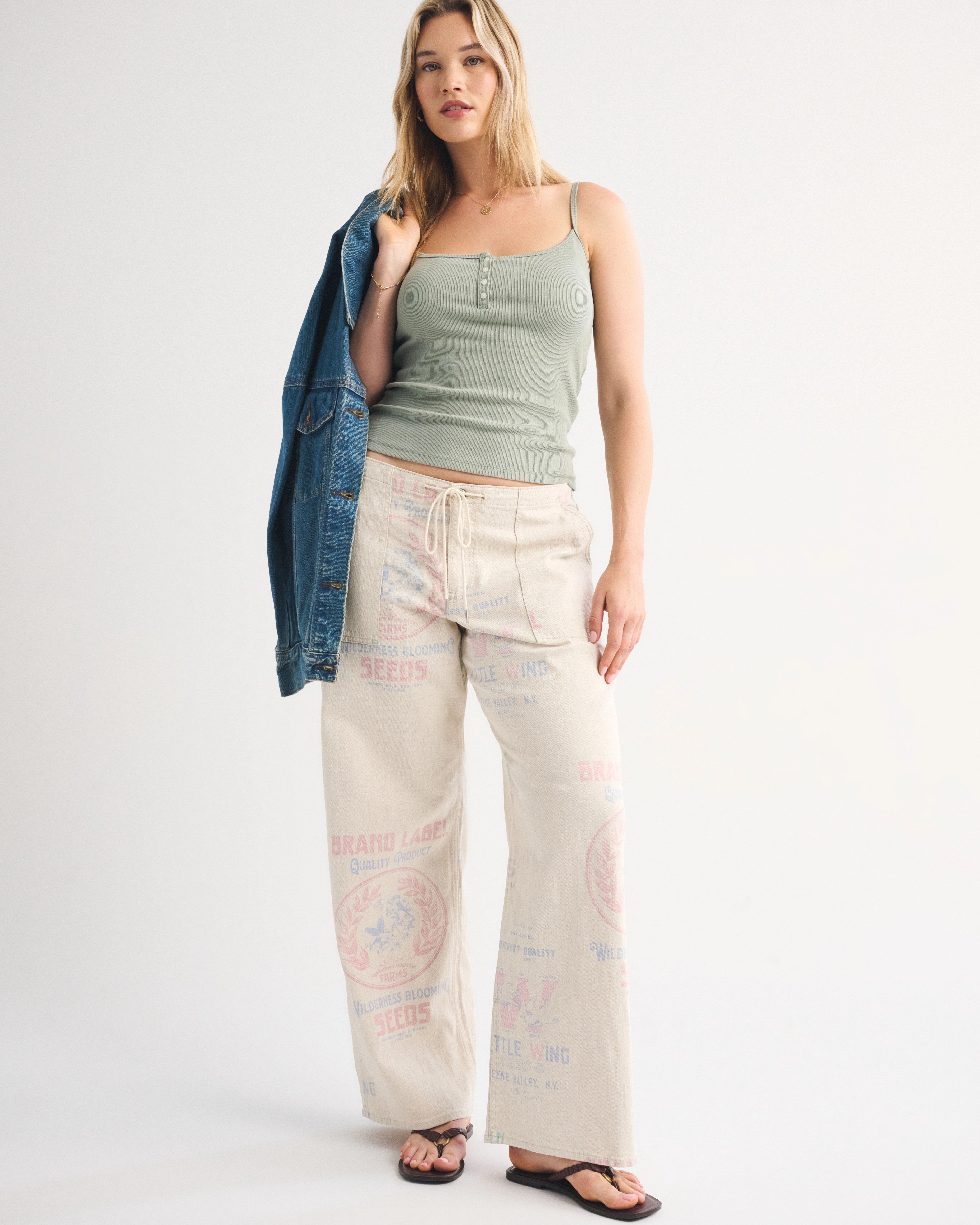 Curve Love Linen-Blend Low Rise Ultra Loose Drawstring Jean | Abercrombie & Fitch (US)