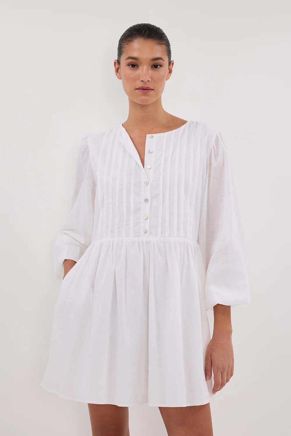 LARS WHITE BUTTON SLEEVED MINI | DISSH