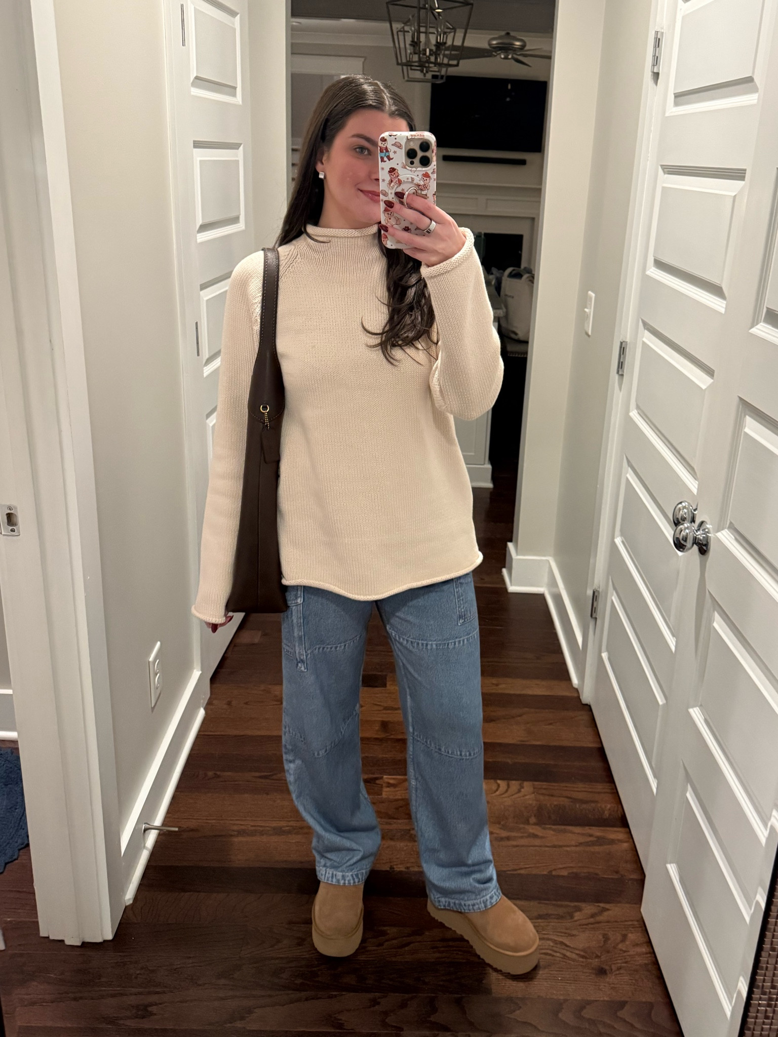 Comfy fit 

#LTKSeasonal #LTKStyleTip #LTKItBag