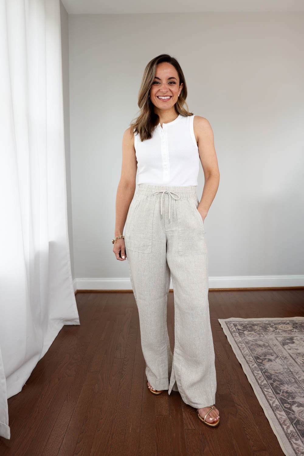 A few linen pieces I love from Athleta - one new and two well loved! 

Pants: petite xxs - runs large 11” rise 28” inseam in petite 
Tank top (BR Factory): xxs 

My measurements for reference: I’m 4’10” and 105lbs. My bust, waist, and hip measurement is 32”, 24”, and 36”.