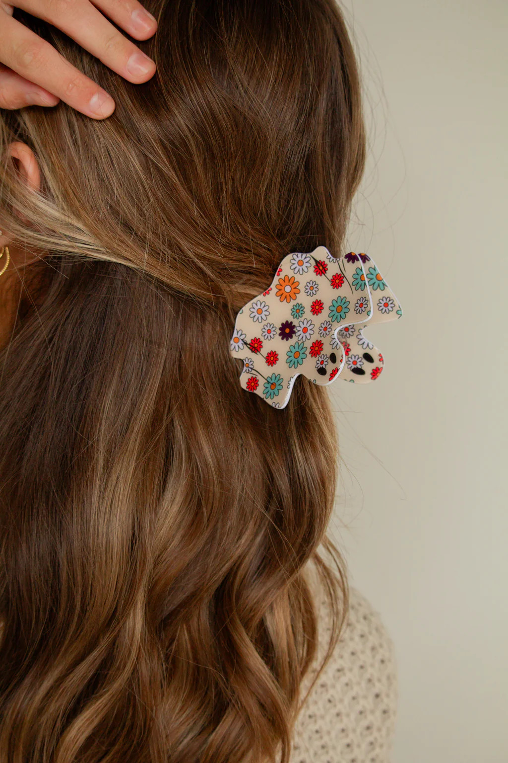 Ghosty Floral Claw Clip | Shop Andi